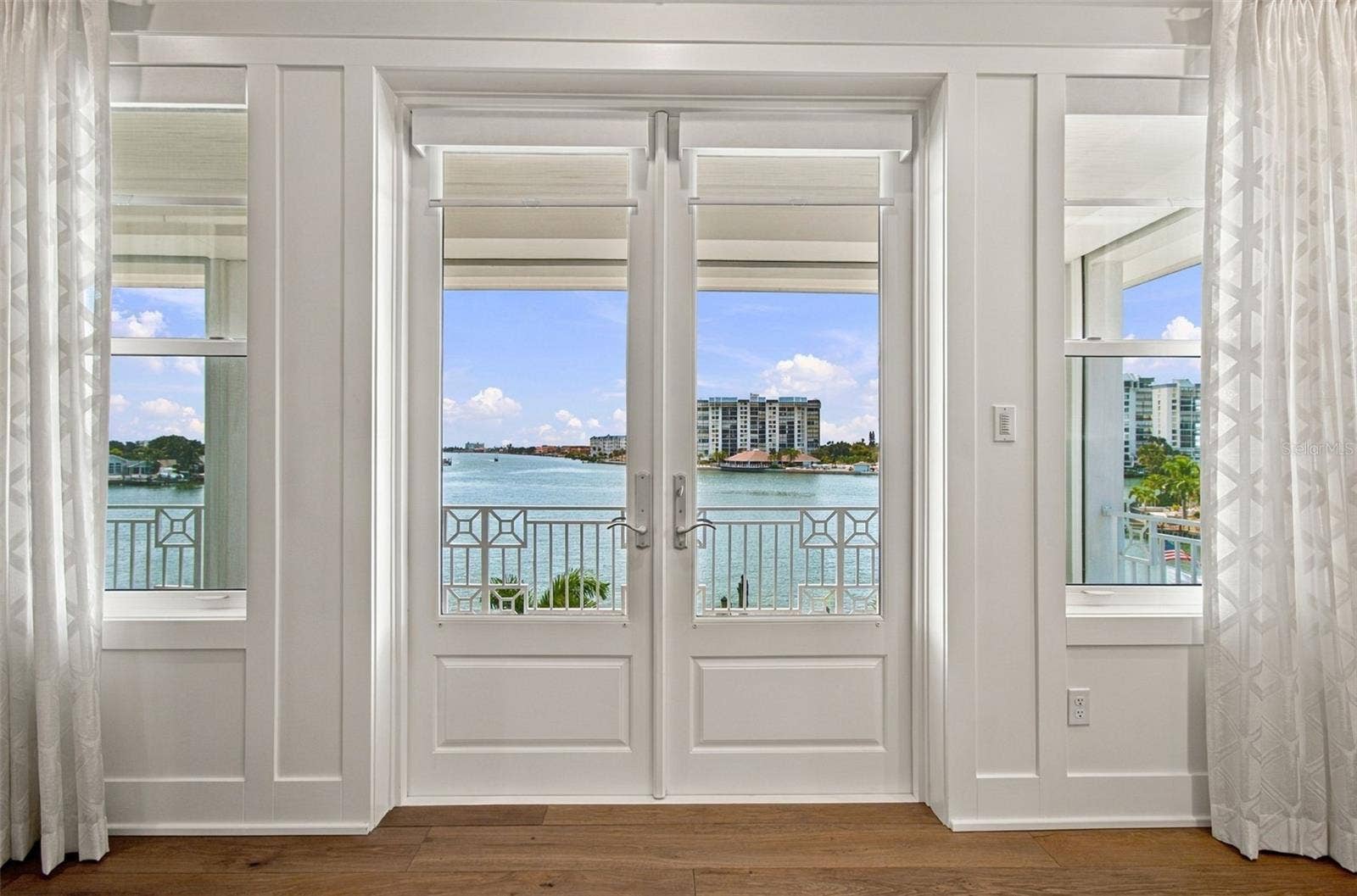 14 MARINA TERRACE, Treasure Island, FL 33706