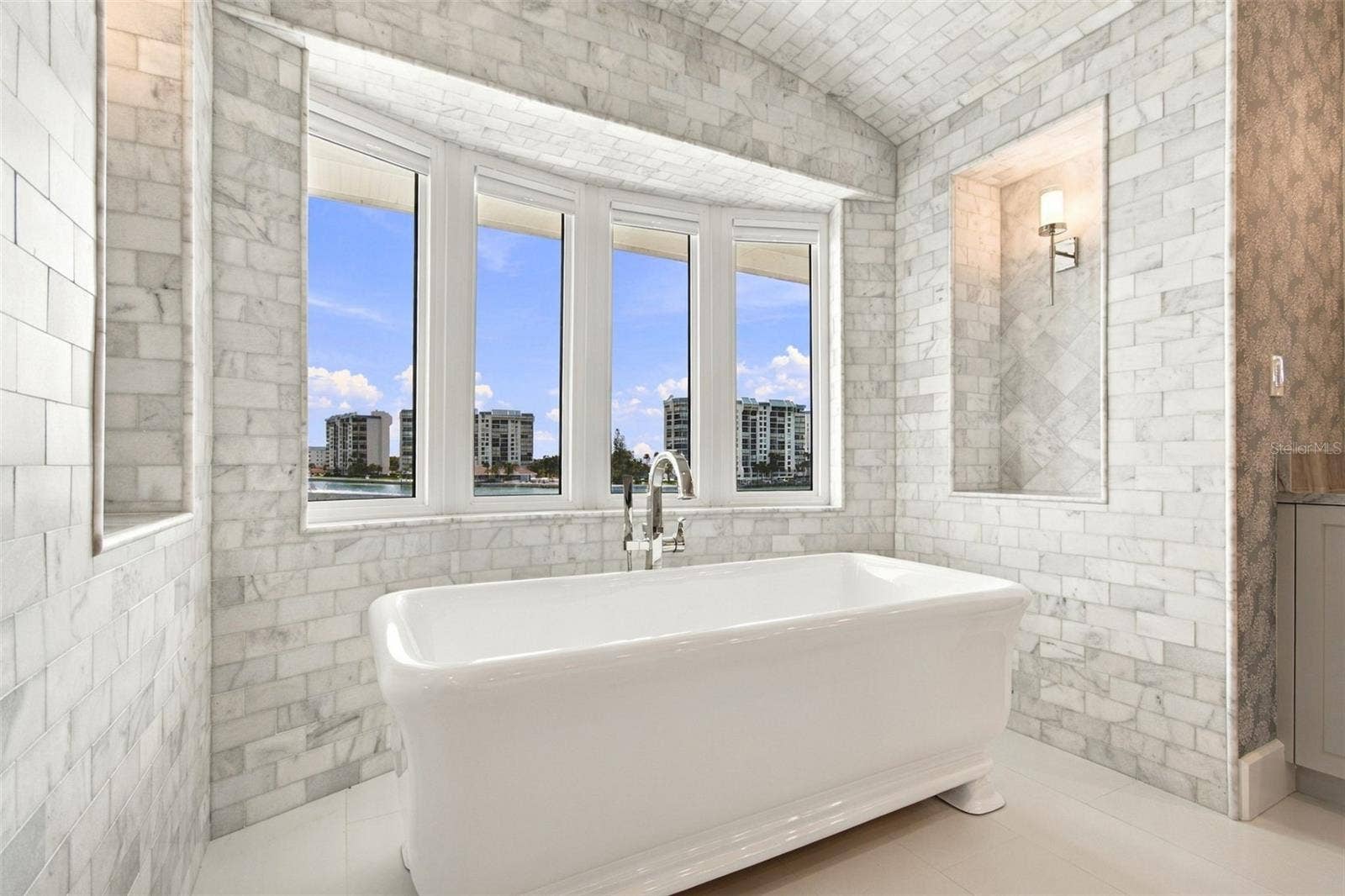 14 MARINA TERRACE, Treasure Island, FL 33706