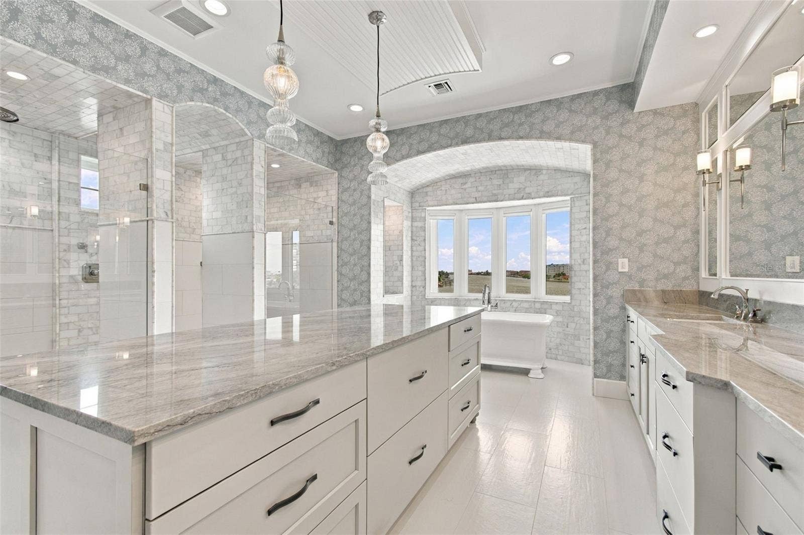 14 MARINA TERRACE, Treasure Island, FL 33706