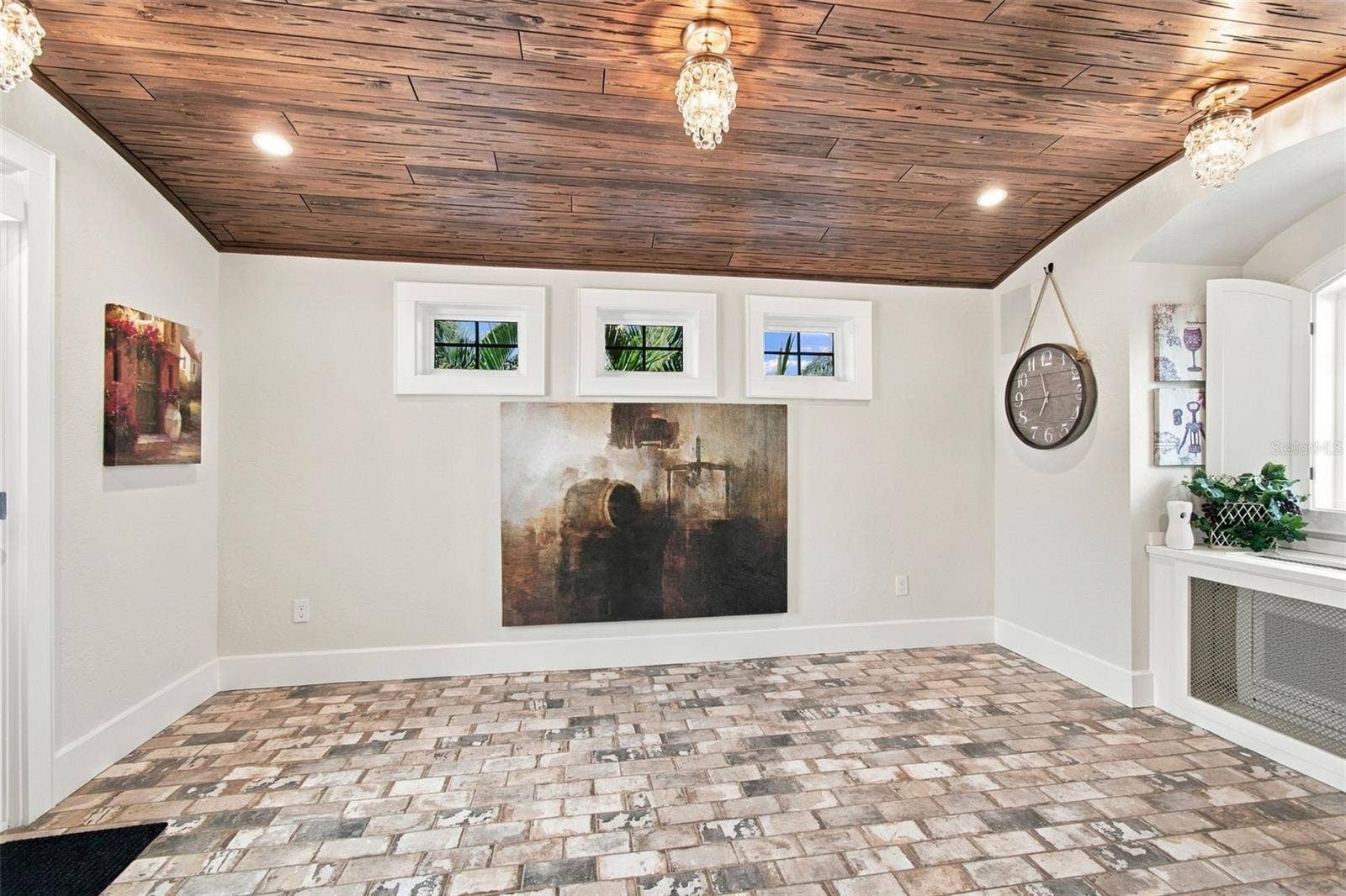 14 MARINA TERRACE, Treasure Island, FL 33706
