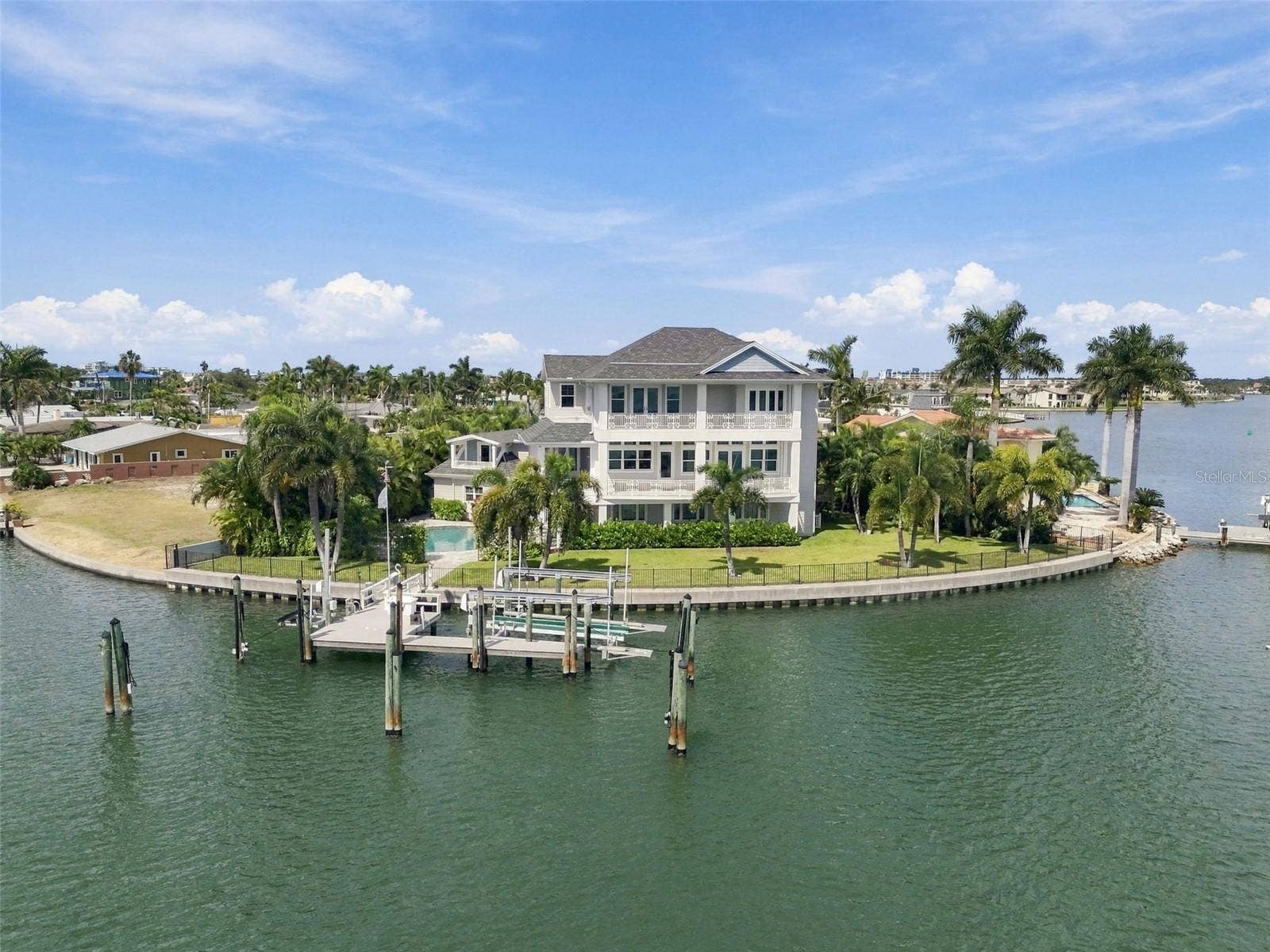14 MARINA TERRACE, Treasure Island, FL 33706