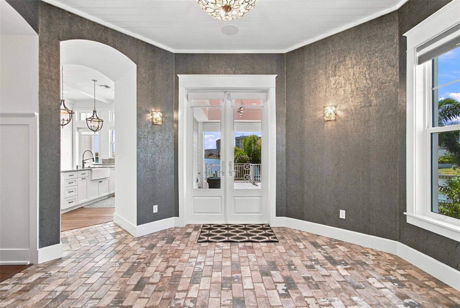 14 MARINA TERRACE, Treasure Island, FL 33706