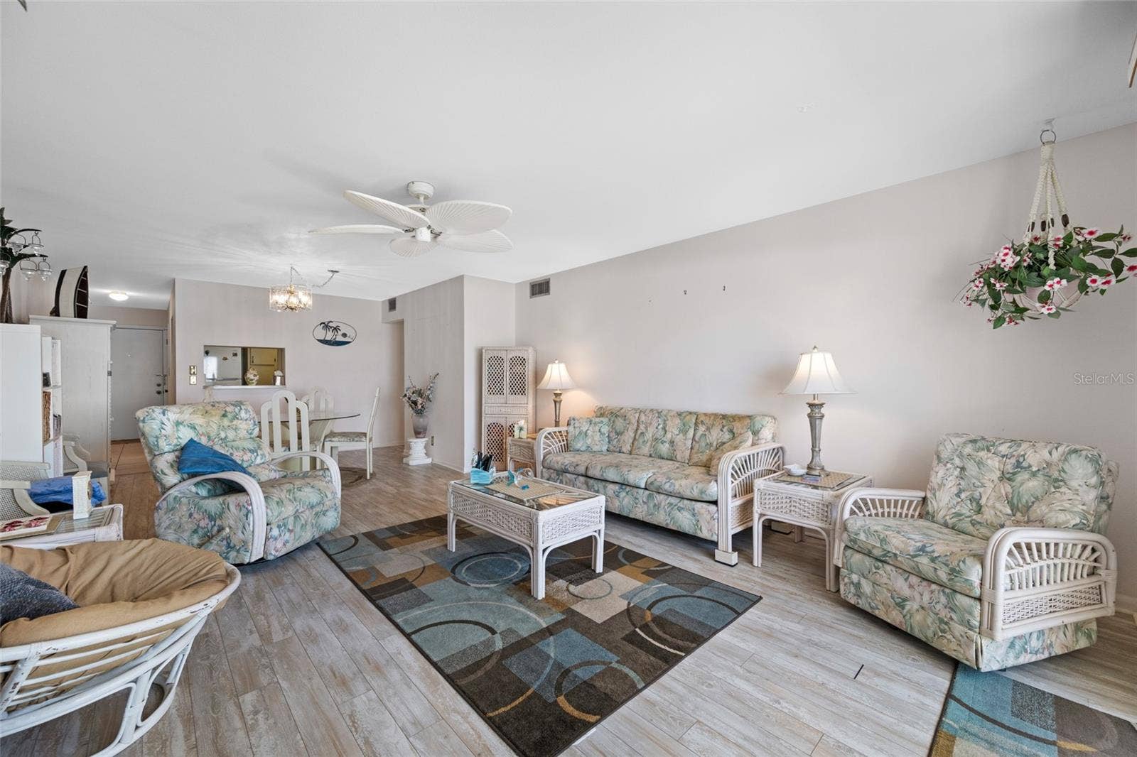 285 107 AVENUE, #306, Treasure Island, FL 33706