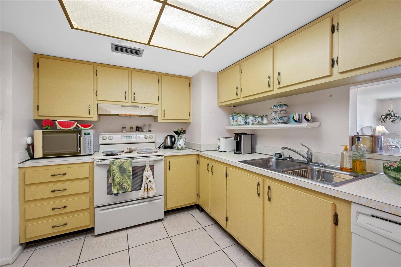 285 107 AVENUE, #306, Treasure Island, FL 33706