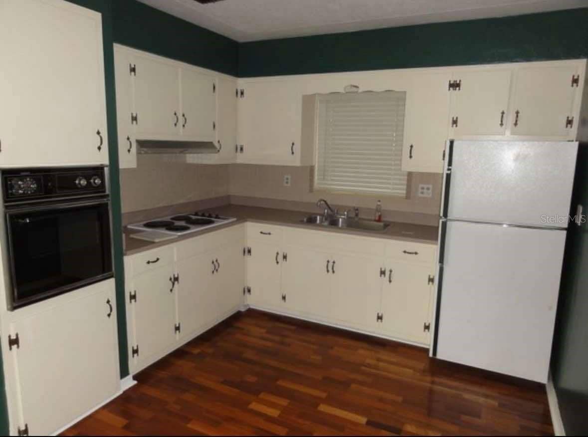 917 E 122ND AVENUE, Tampa, FL 33612 917 E 122ND AVENUE, Tampa, FL 33612