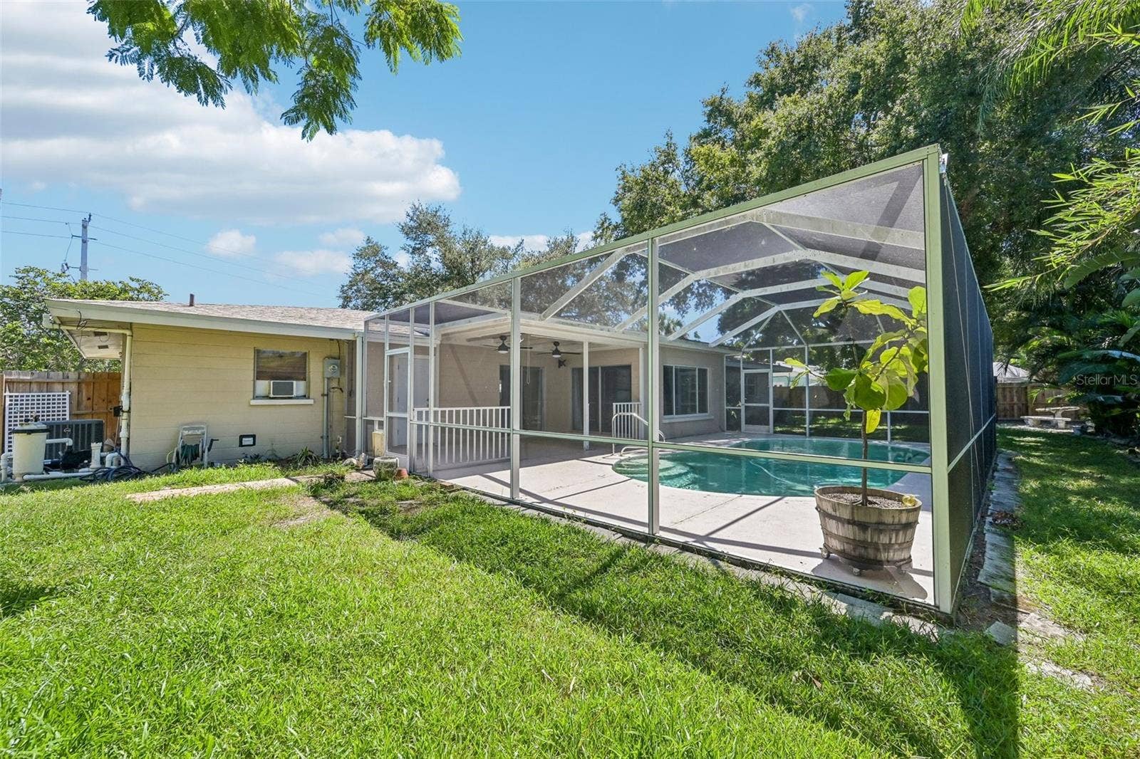 2400 S BRINK AVENUE, Sarasota, FL 34239