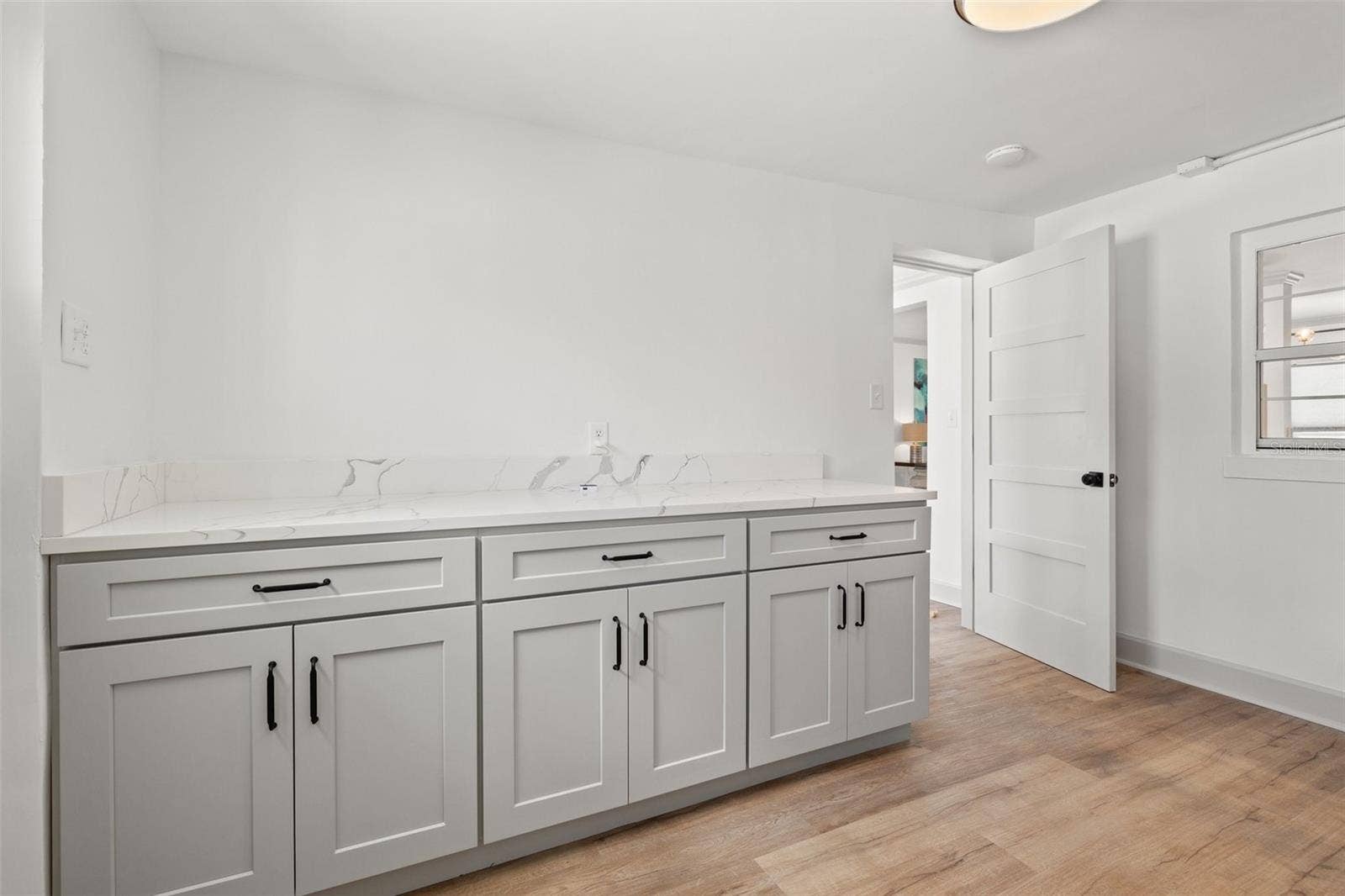 11225 2ND STREET E, Treasure Island, FL 33706