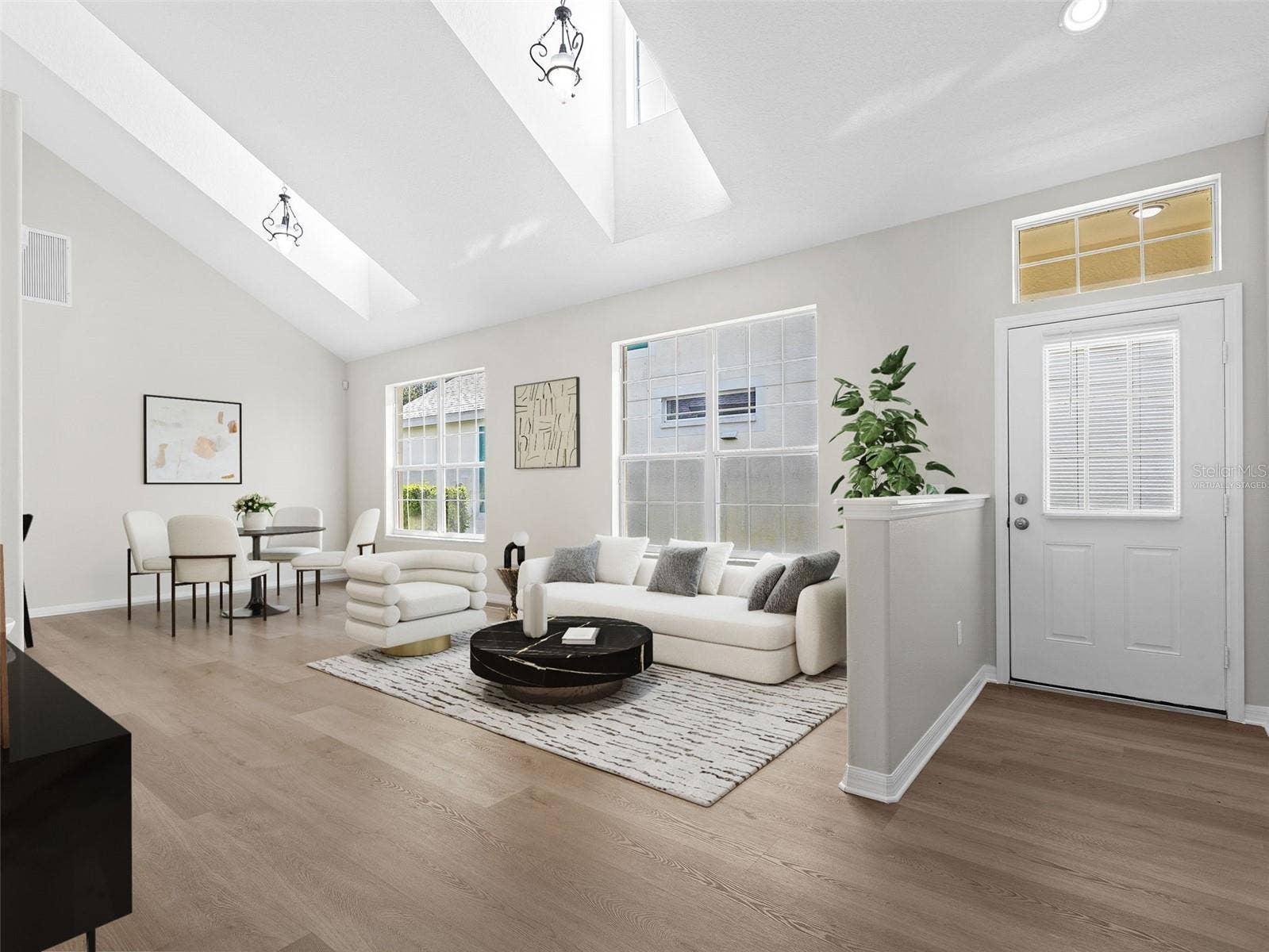 17912 HAVENVIEW LANE, Lutz, FL 33558 Virtually StagedLiving roomDining room