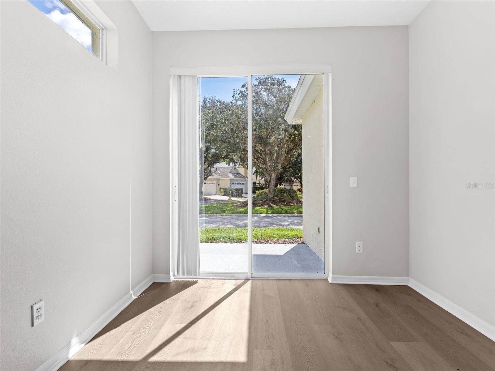 17912 HAVENVIEW LANE, Lutz, FL 33558 Dinette room opens to back of home
