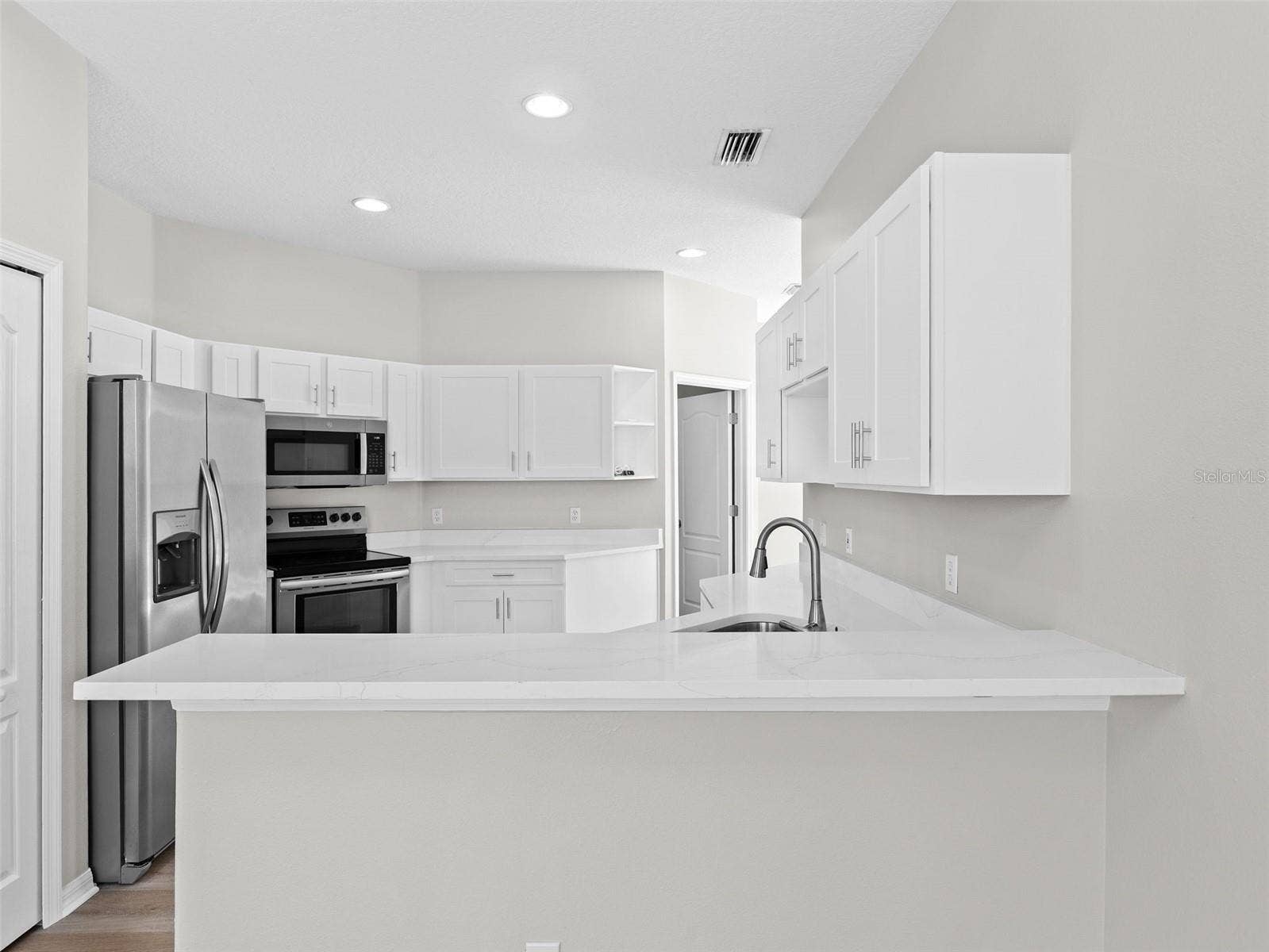 17912 HAVENVIEW LANE, Lutz, FL 33558 Kitchen