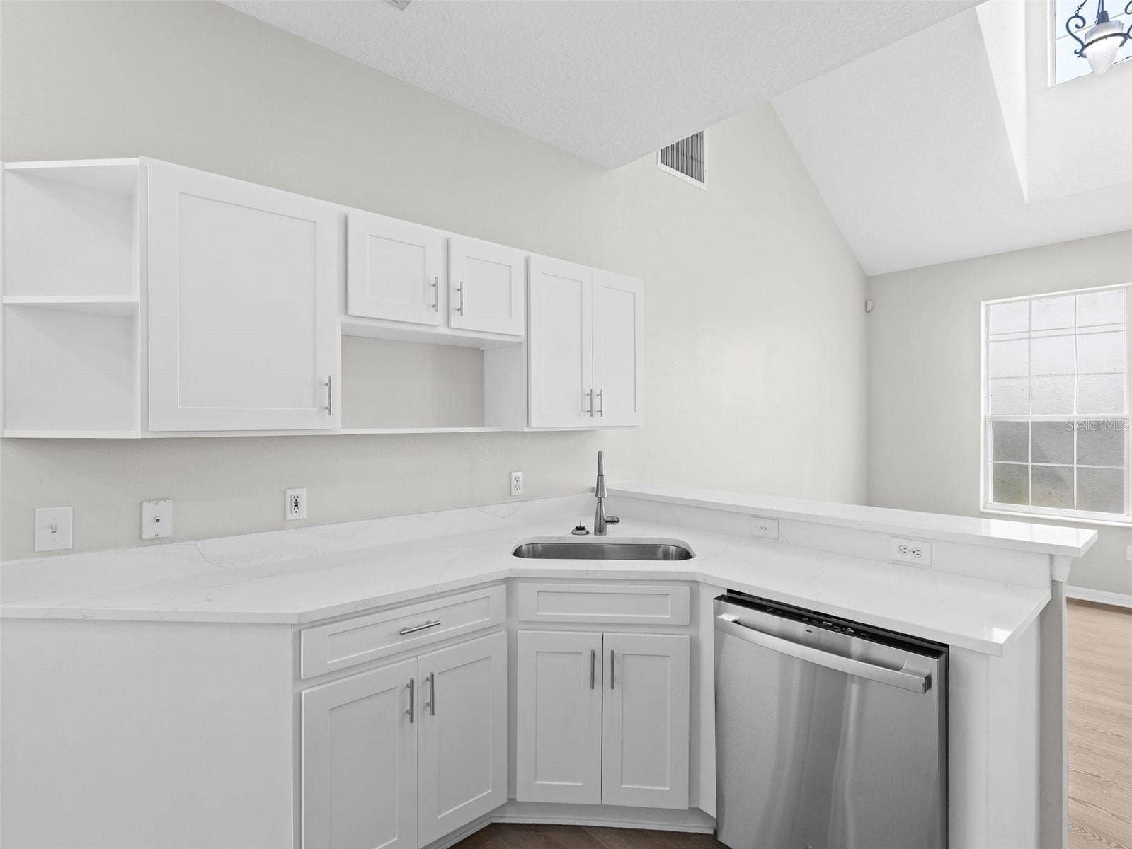 17912 HAVENVIEW LANE, Lutz, FL 33558 Kitchen