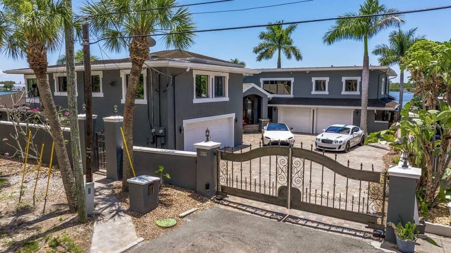 Property photo for 2785 BAYSIDE DRIVE S, St Petersburg, FL