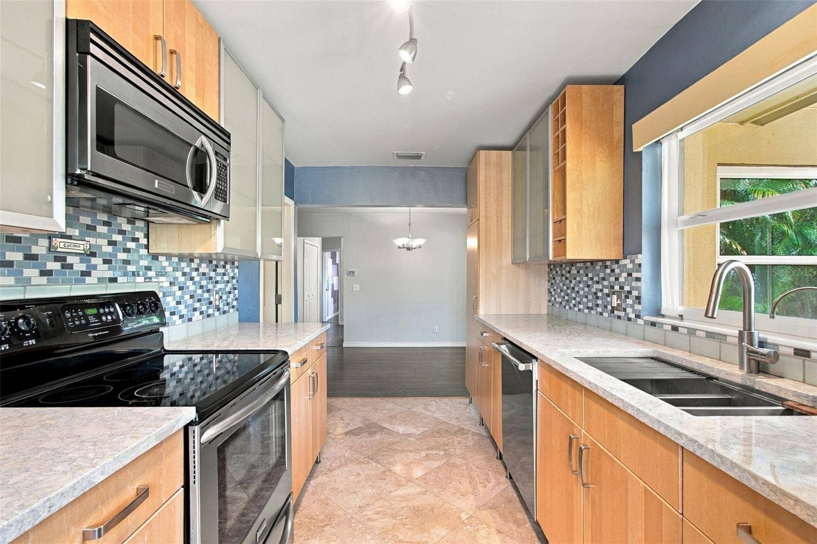 1612 SAN CHARLES DRIVE, Dunedin, FL 34698 1612 SAN CHARLES DRIVE, Dunedin, FL 34698