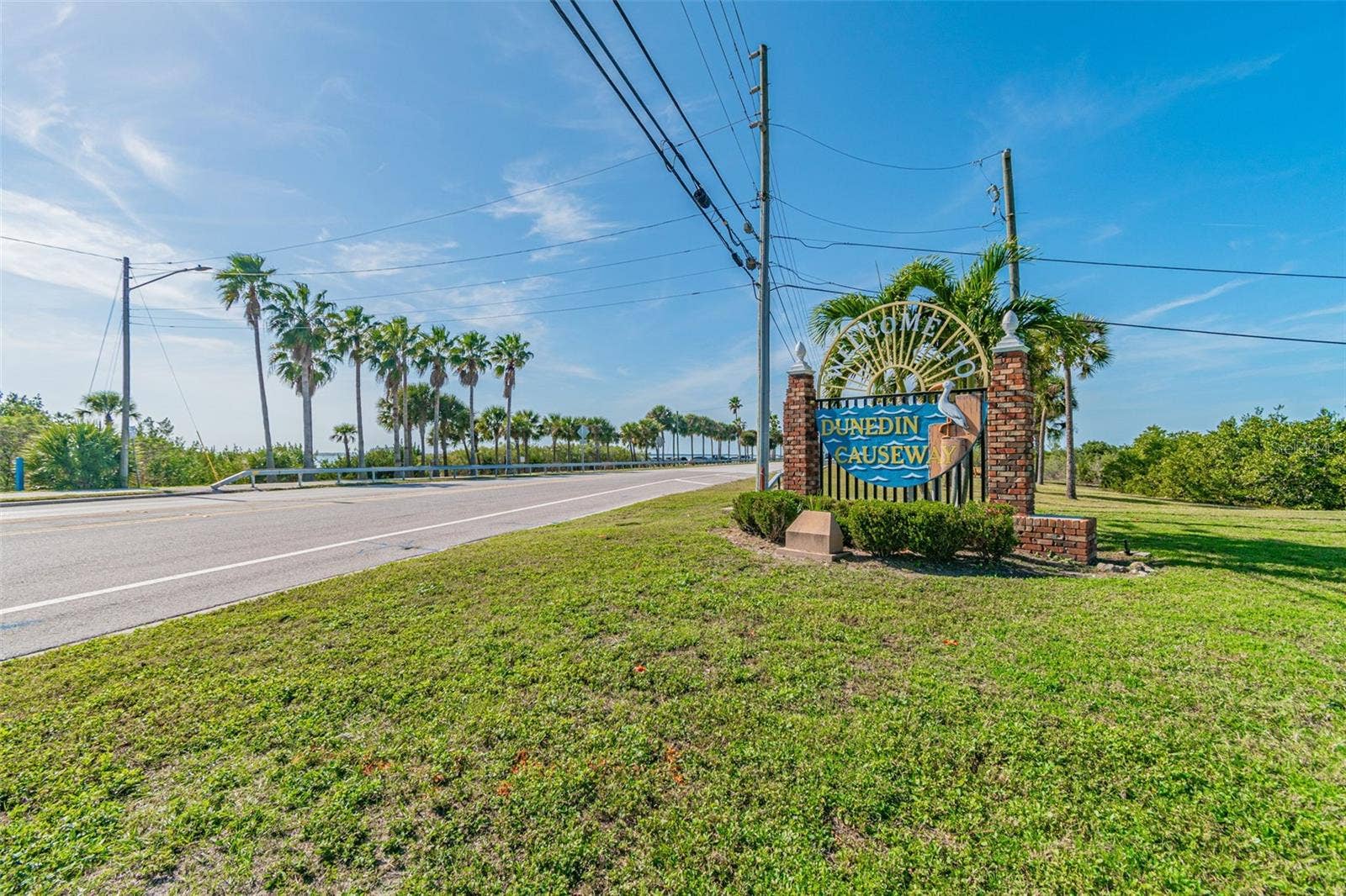 1612 SAN CHARLES DRIVE, Dunedin, FL 34698 1612 SAN CHARLES DRIVE, Dunedin, FL 34698