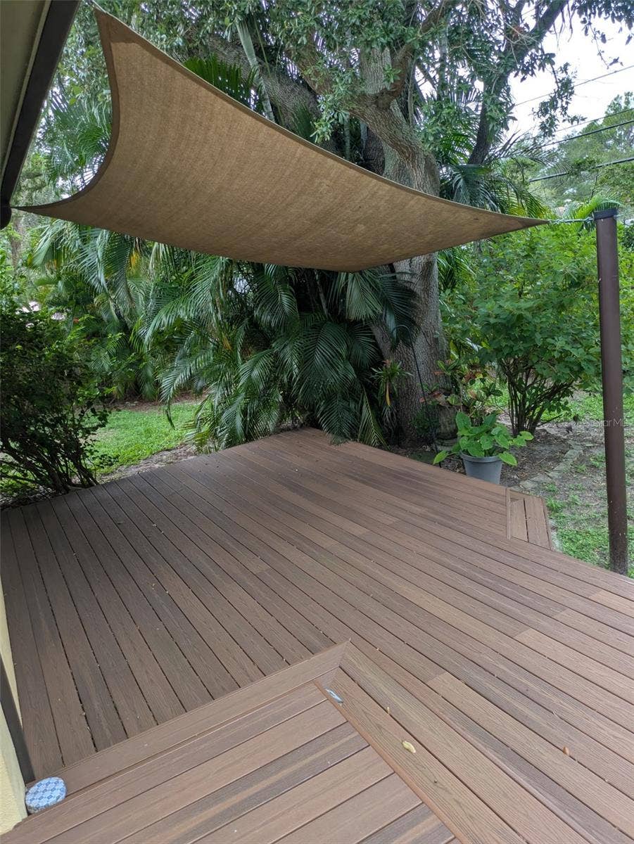 1612 SAN CHARLES DRIVE, Dunedin, FL 34698 Sun shade included with the home