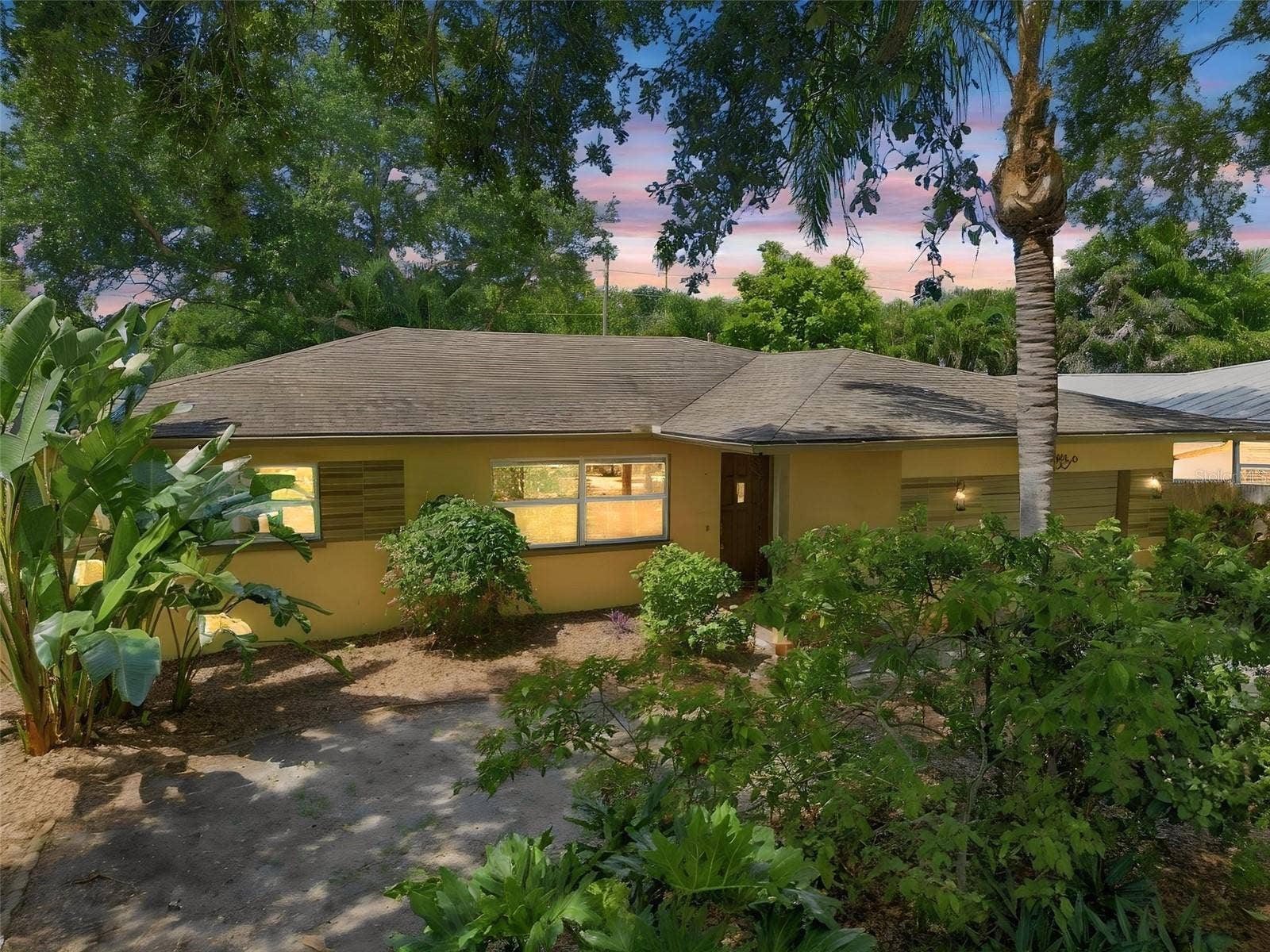 1612 SAN CHARLES DRIVE, Dunedin, FL 34698 1612 SAN CHARLES DRIVE, Dunedin, FL 34698