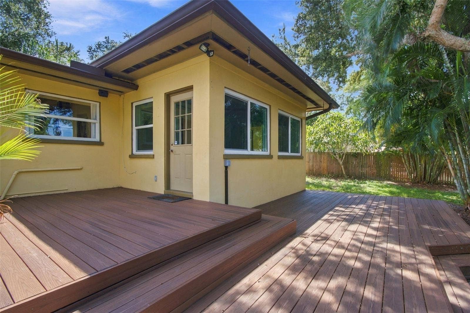 1612 SAN CHARLES DRIVE, Dunedin, FL 34698 New "Trex like" Deck