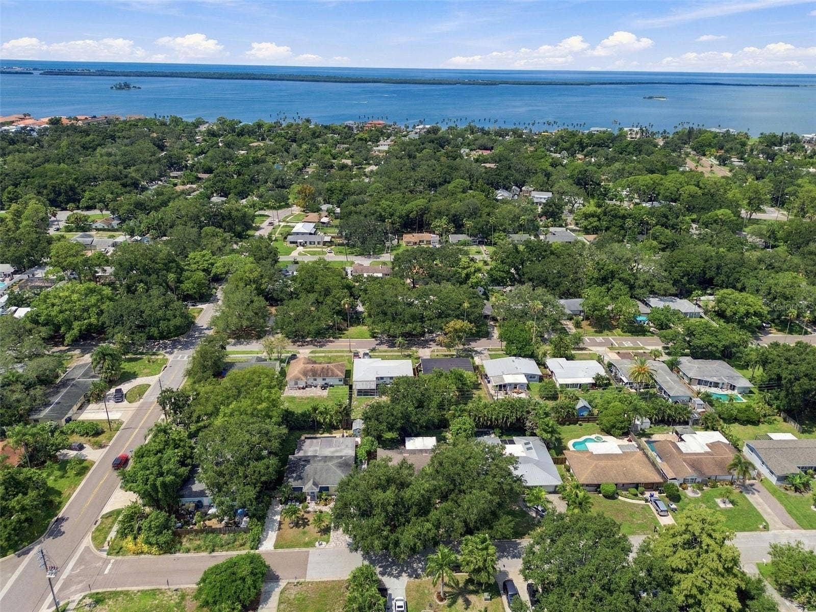 1612 SAN CHARLES DRIVE, Dunedin, FL 34698 1612 SAN CHARLES DRIVE, Dunedin, FL 34698