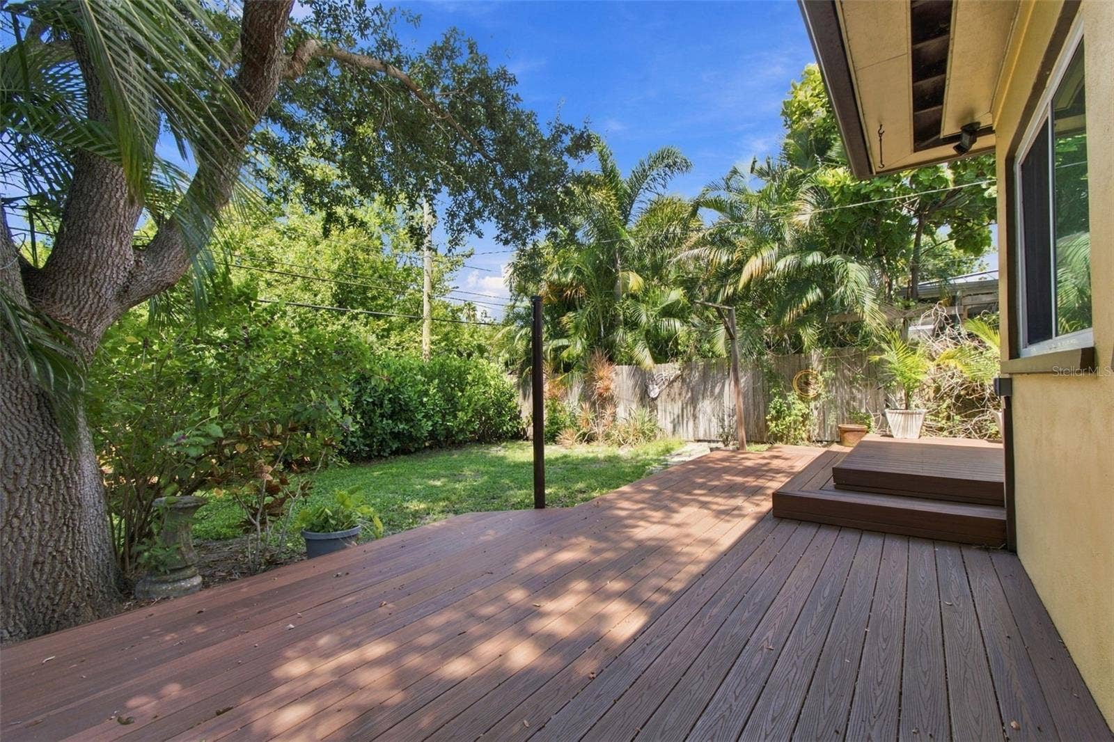 1612 SAN CHARLES DRIVE, Dunedin, FL 34698 "Trex like" Deck