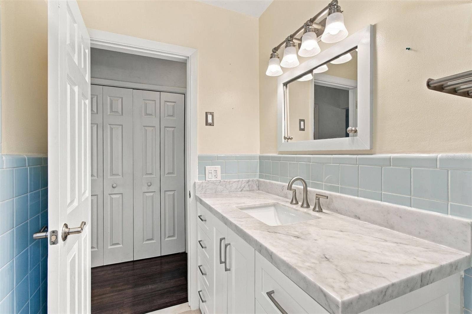 1612 SAN CHARLES DRIVE, Dunedin, FL 34698 1612 SAN CHARLES DRIVE, Dunedin, FL 34698