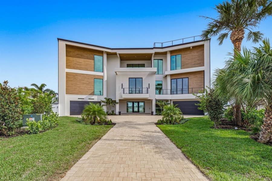 Property photo for 6503 DEBBIE LANE S, St Petersburg, FL