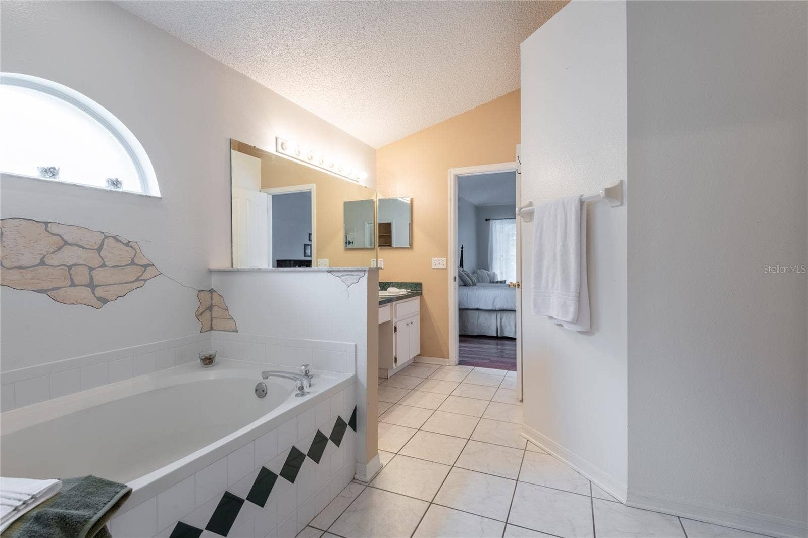 10274 OASIS PALM DRIVE, Tampa, FL 33615