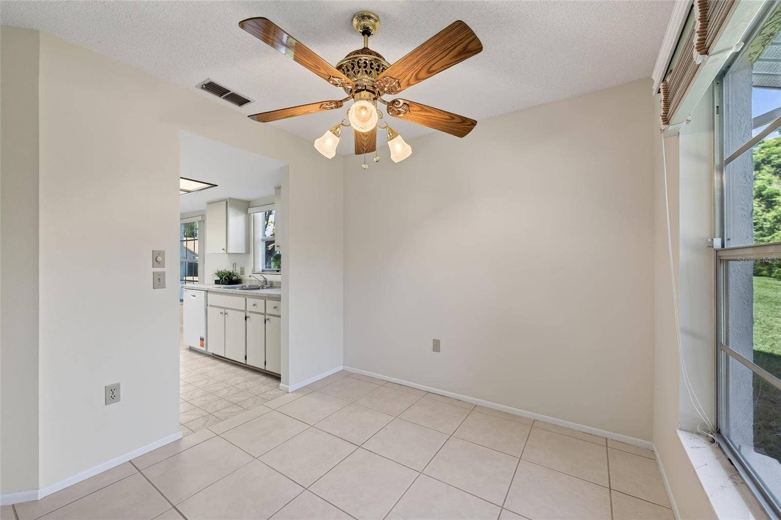 9545 DANVILLE COURT, #42, New Port Richey, FL 34655 Dining Area- 9545 Danville Court, #42, New Port Richey, FL 34655Wedgewood Village Condos in Heritage Lake