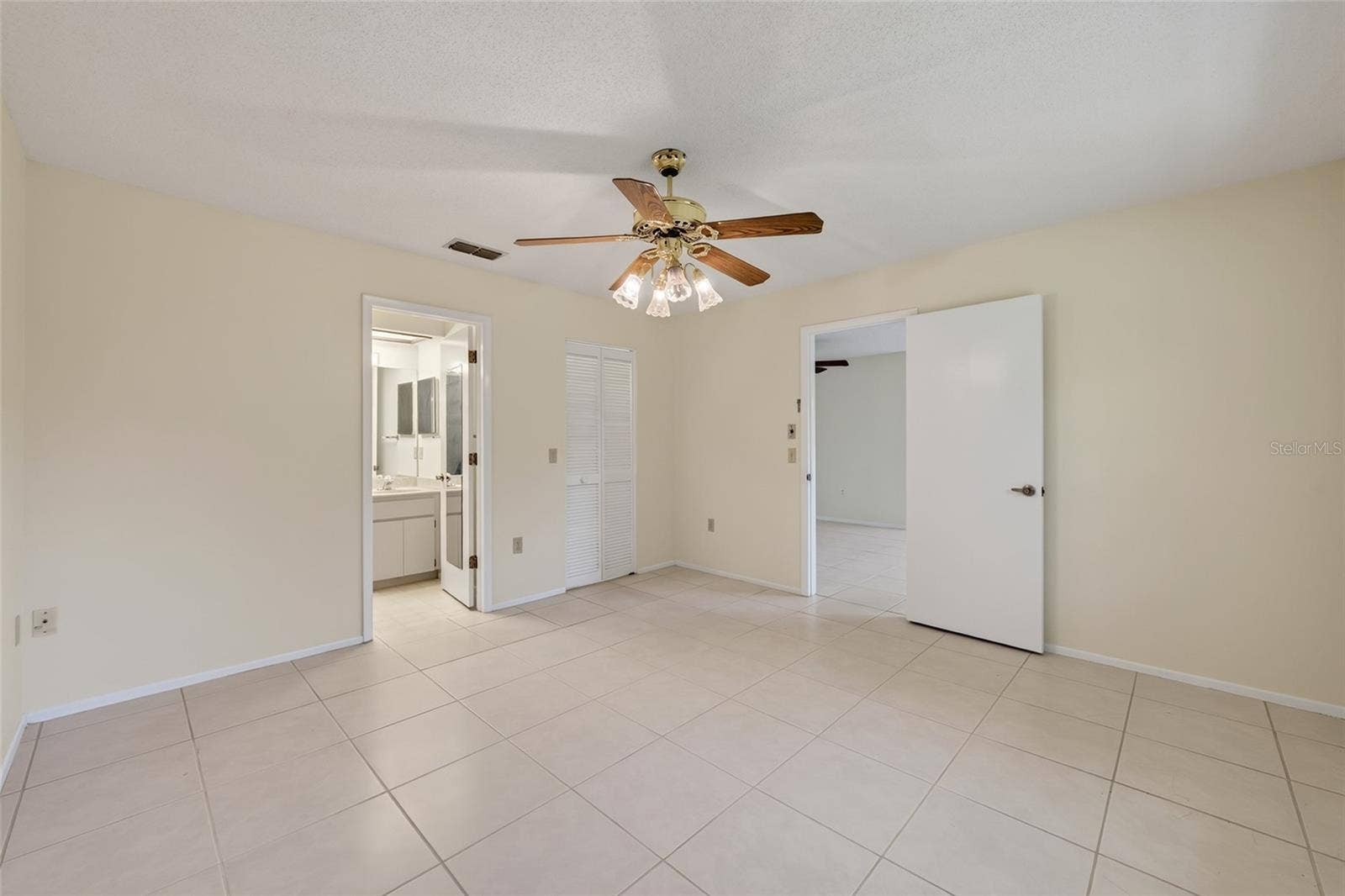 9545 DANVILLE COURT, #42, New Port Richey, FL 34655 Primary Bedroom- 9545 Danville Court, #42, New Port Richey, FL 34655Wedgewood Village Condos in Heritage Lake