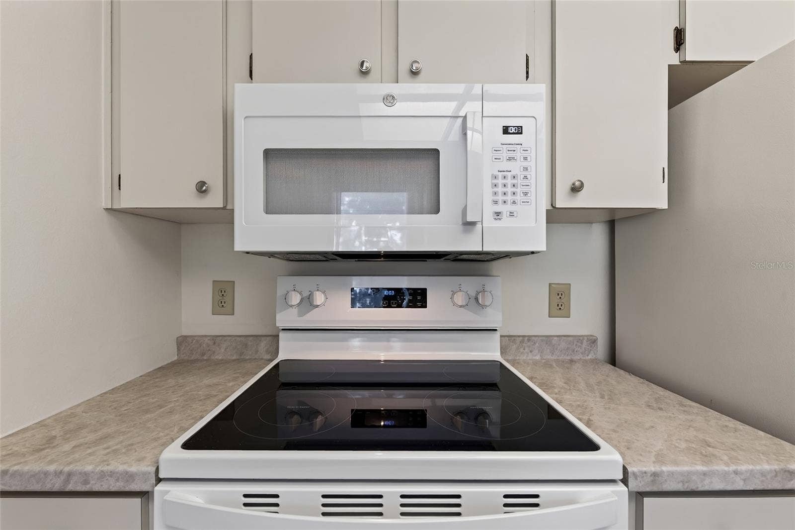 9545 DANVILLE COURT, #42, New Port Richey, FL 34655 Kitchen Area- 9545 Danville Court, #42, New Port Richey, FL 34655Wedgewood Village Condos in Heritage Lake