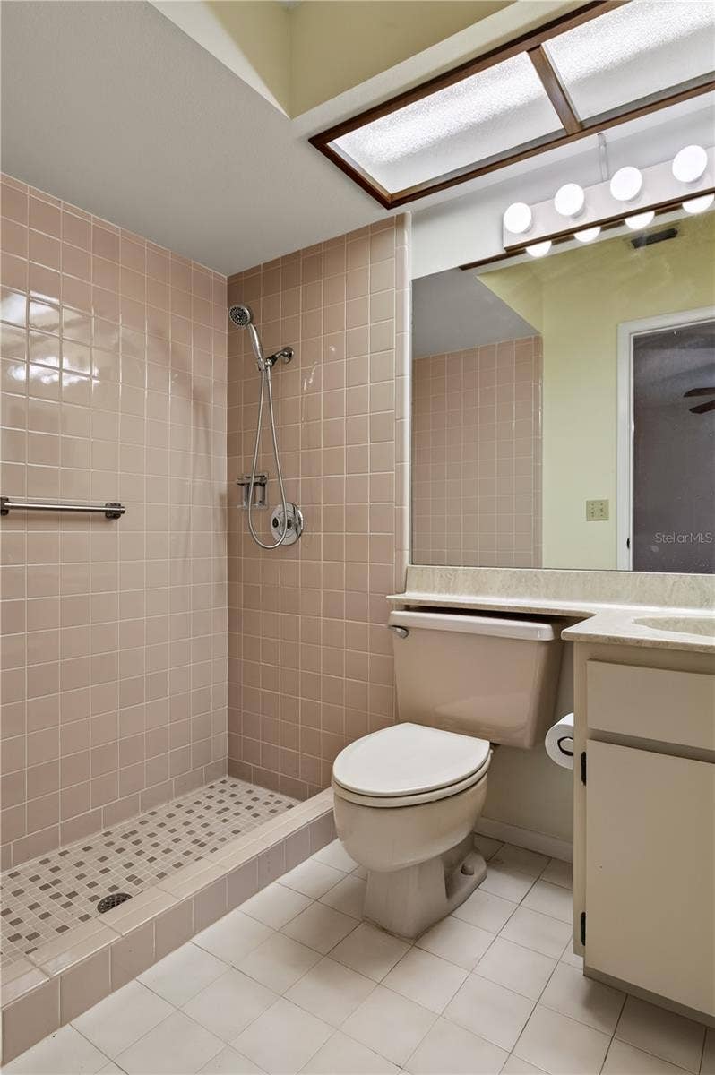 9545 DANVILLE COURT, #42, New Port Richey, FL 34655 Primary Bathroom- 9545 Danville Court, #42, New Port Richey, FL 34655Wedgewood Village Condos in Heritage Lake