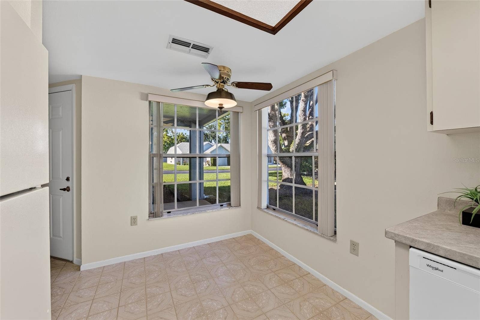 9545 DANVILLE COURT, #42, New Port Richey, FL 34655 Breakfast Nook/Eat In Kitchen Area- 9545 Danville Court, #42, New Port Richey, FL 34655Wedgewood Village Condos in Heritage Lake