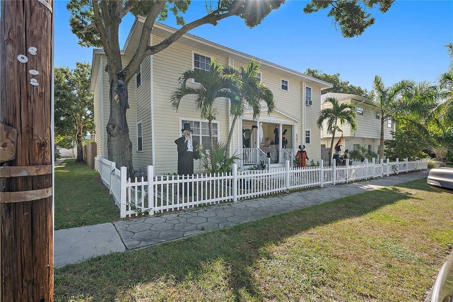 Property photo for 717 DARTMOOR STREET N, St Petersburg, FL