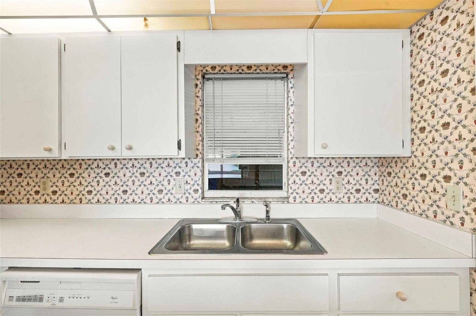 1611 DOWER WAY, Sun City Center, FL 33573