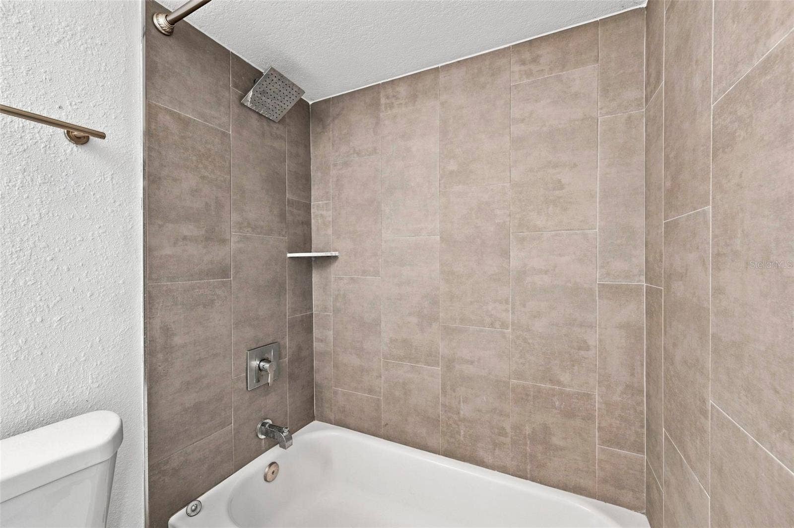 1000 TARPON WOODS BOULEVARD, #302, Palm Harbor, FL 34685