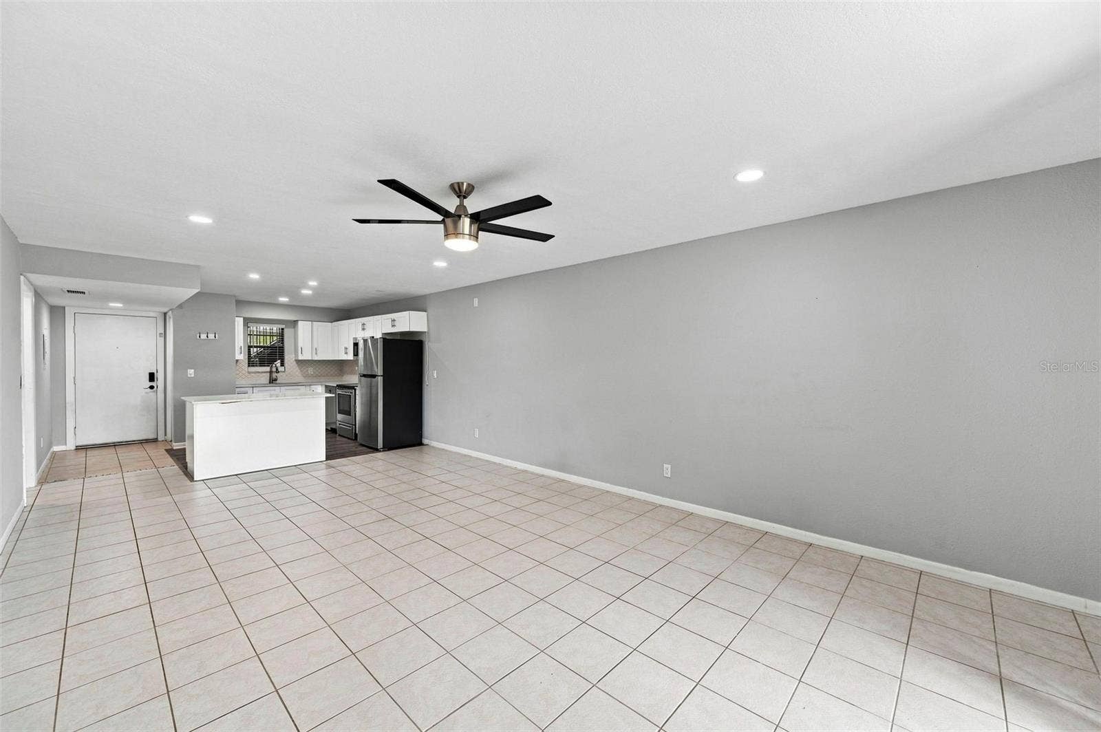 1000 TARPON WOODS BOULEVARD, #302, Palm Harbor, FL 34685