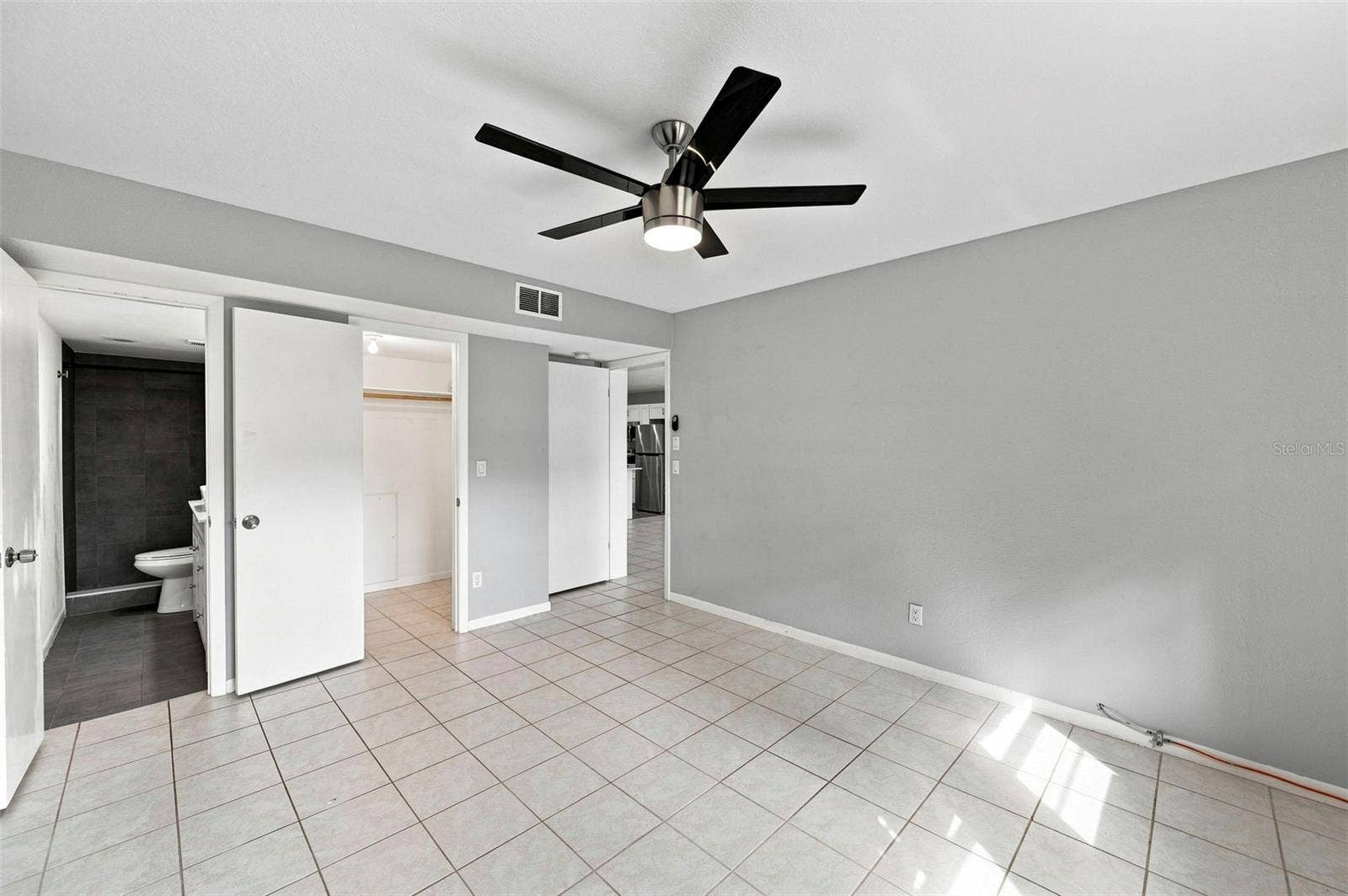 1000 TARPON WOODS BOULEVARD, #302, Palm Harbor, FL 34685