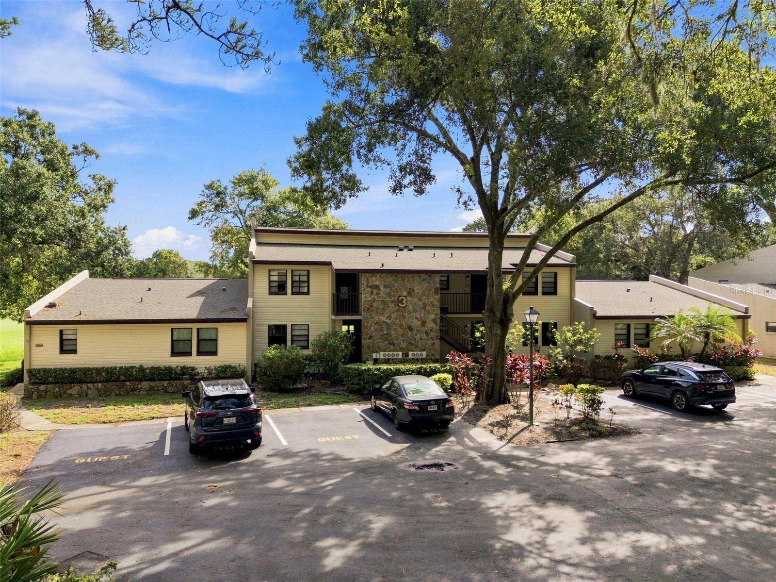 1000 TARPON WOODS BOULEVARD, #302, Palm Harbor, FL 34685