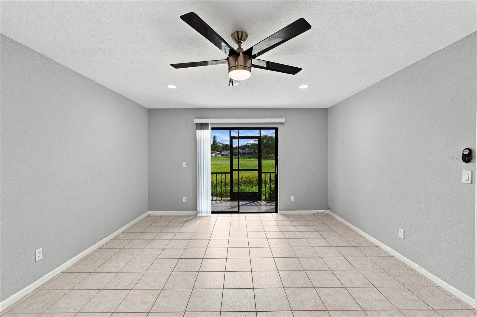1000 TARPON WOODS BOULEVARD, #302, Palm Harbor, FL 34685