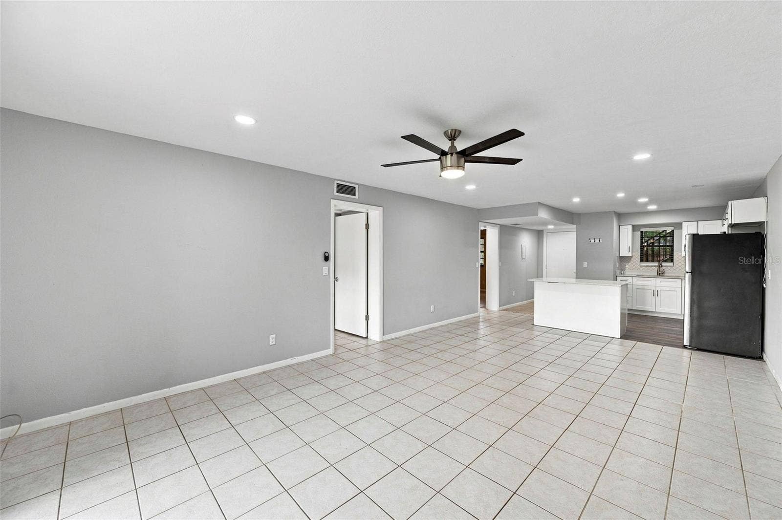 1000 TARPON WOODS BOULEVARD, #302, Palm Harbor, FL 34685