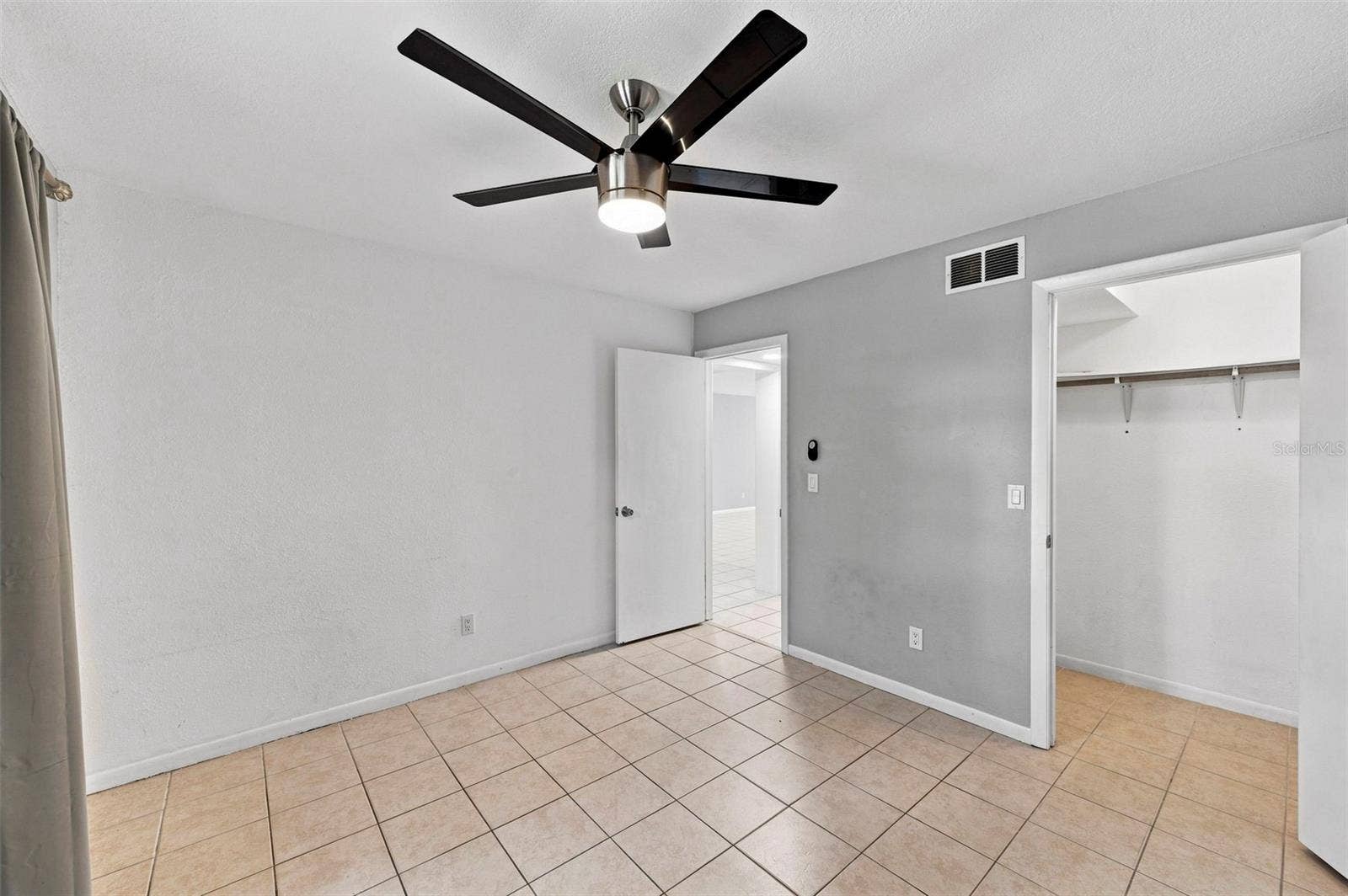 1000 TARPON WOODS BOULEVARD, #302, Palm Harbor, FL 34685