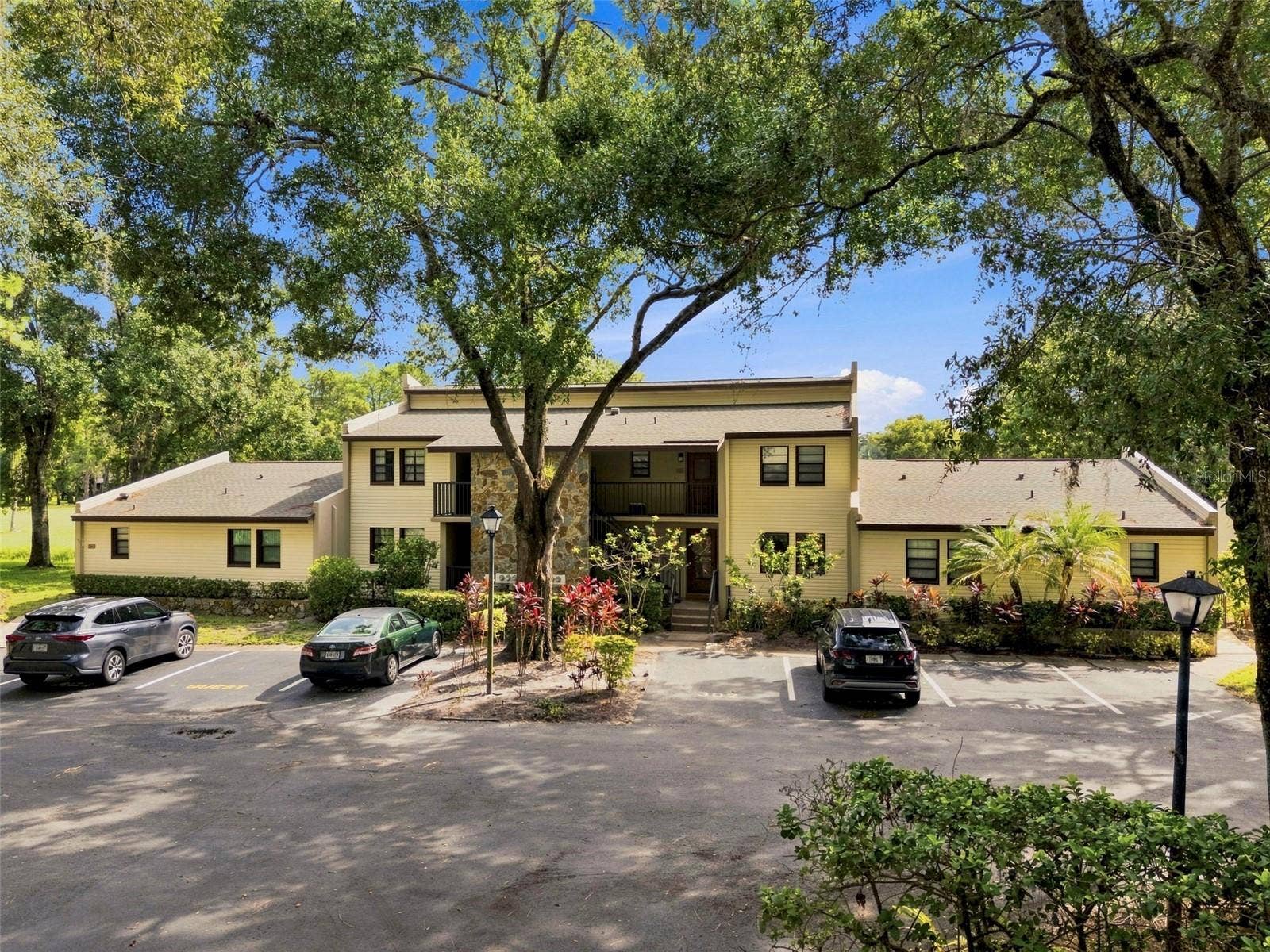 1000 TARPON WOODS BOULEVARD, #302, Palm Harbor, FL 34685