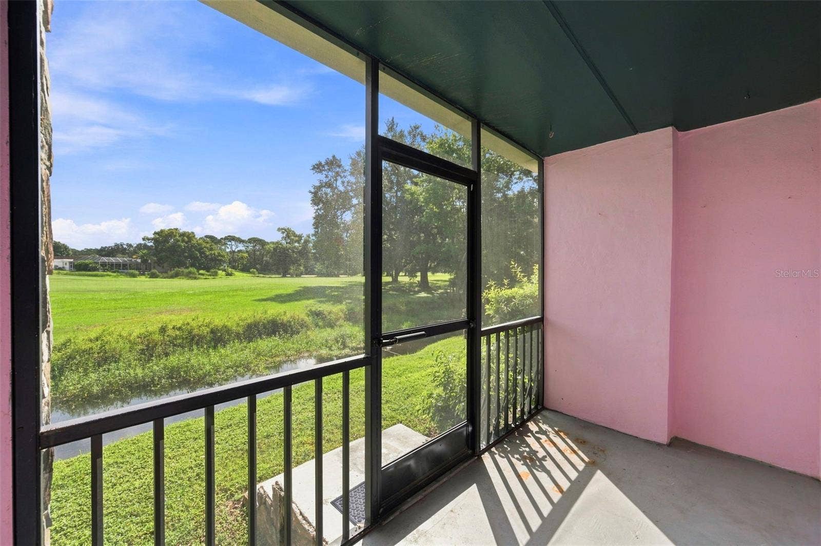 1000 TARPON WOODS BOULEVARD, #302, Palm Harbor, FL 34685