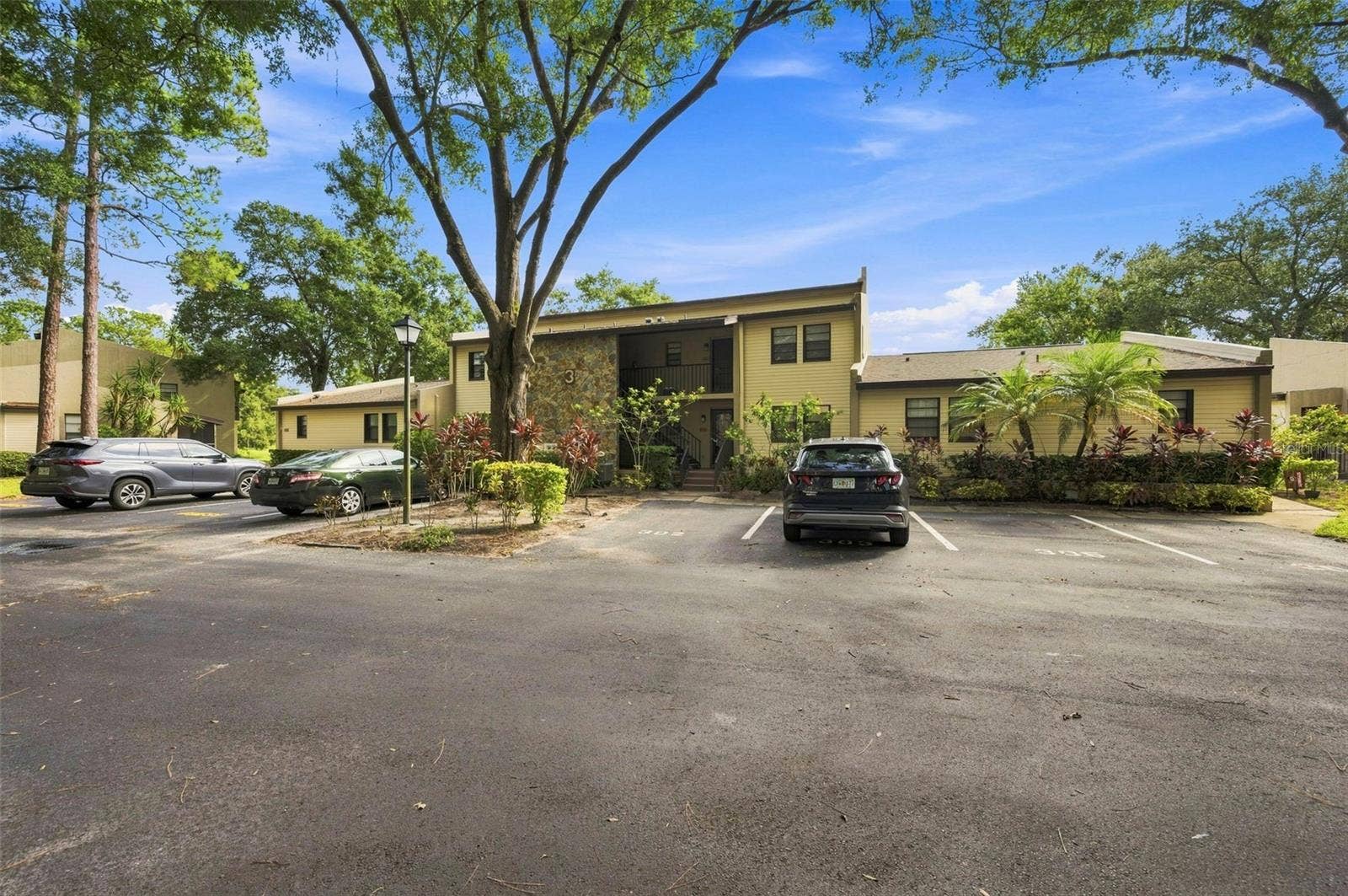 1000 TARPON WOODS BOULEVARD, #302, Palm Harbor, FL 34685