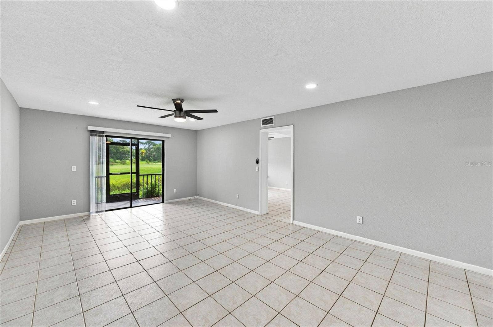 1000 TARPON WOODS BOULEVARD, #302, Palm Harbor, FL 34685