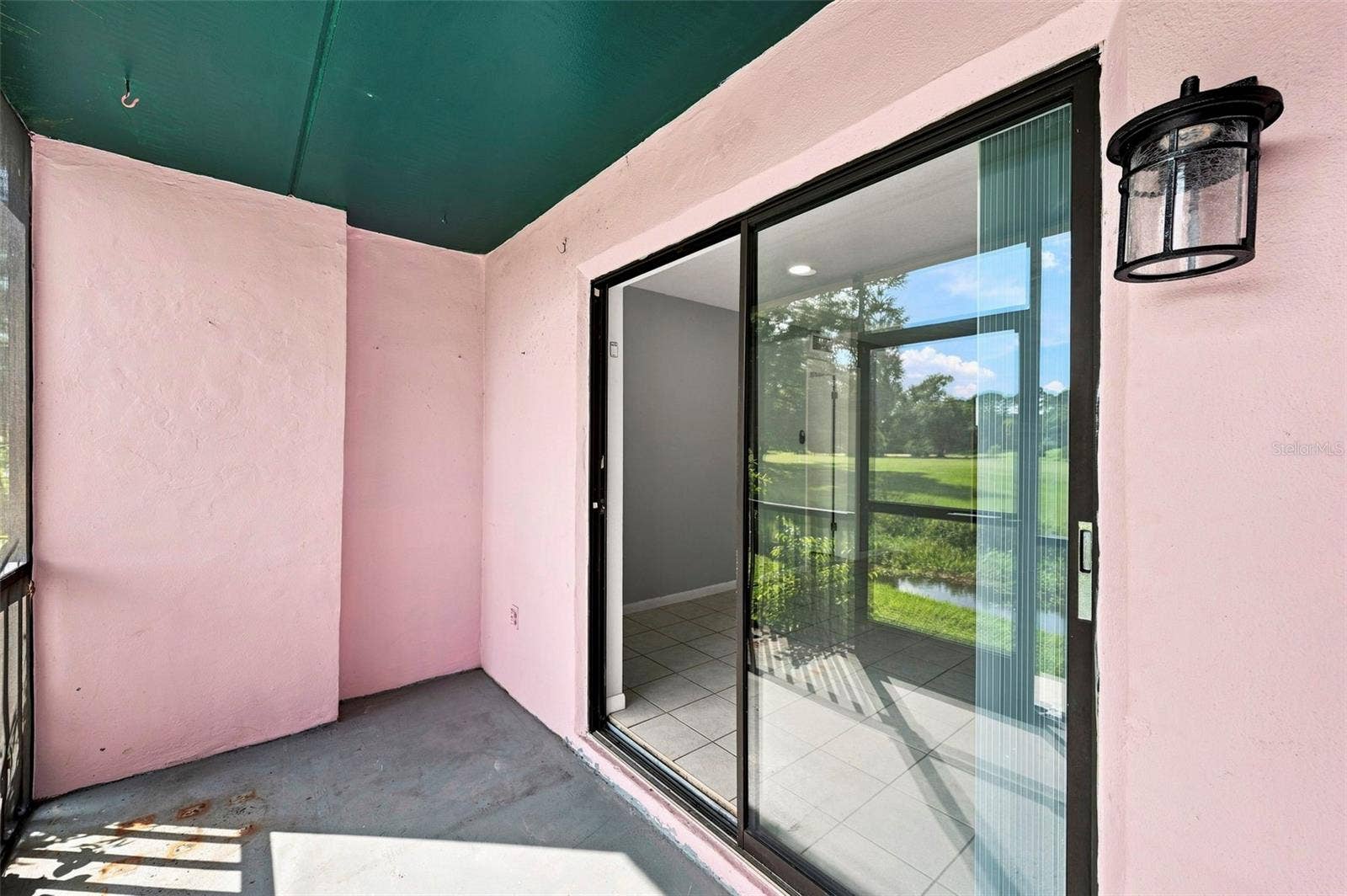 1000 TARPON WOODS BOULEVARD, #302, Palm Harbor, FL 34685