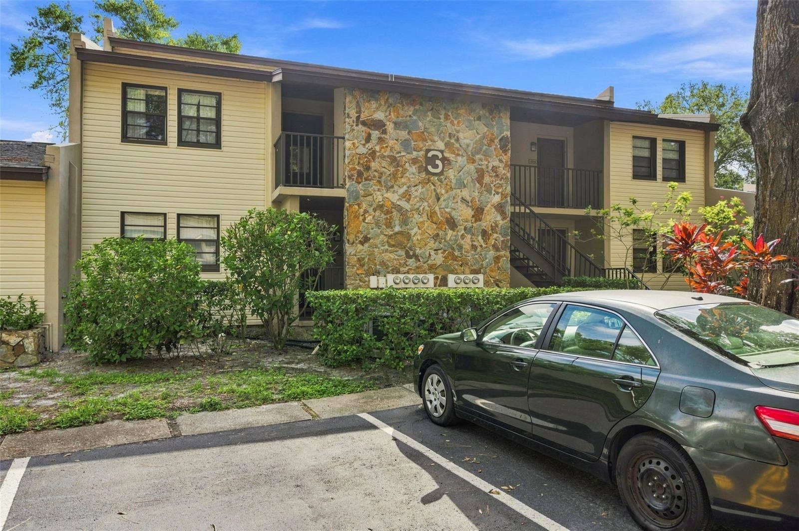1000 TARPON WOODS BOULEVARD, #302, Palm Harbor, FL 34685