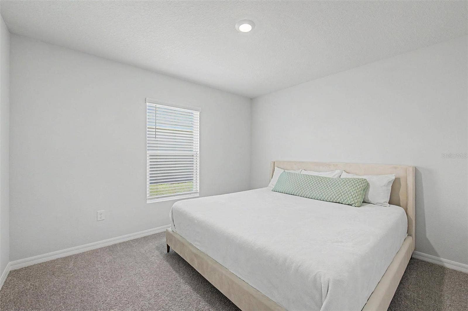 3733 112TH STREET E, Palmetto, FL 34221 3733 112TH STREET E, Palmetto, FL 34221