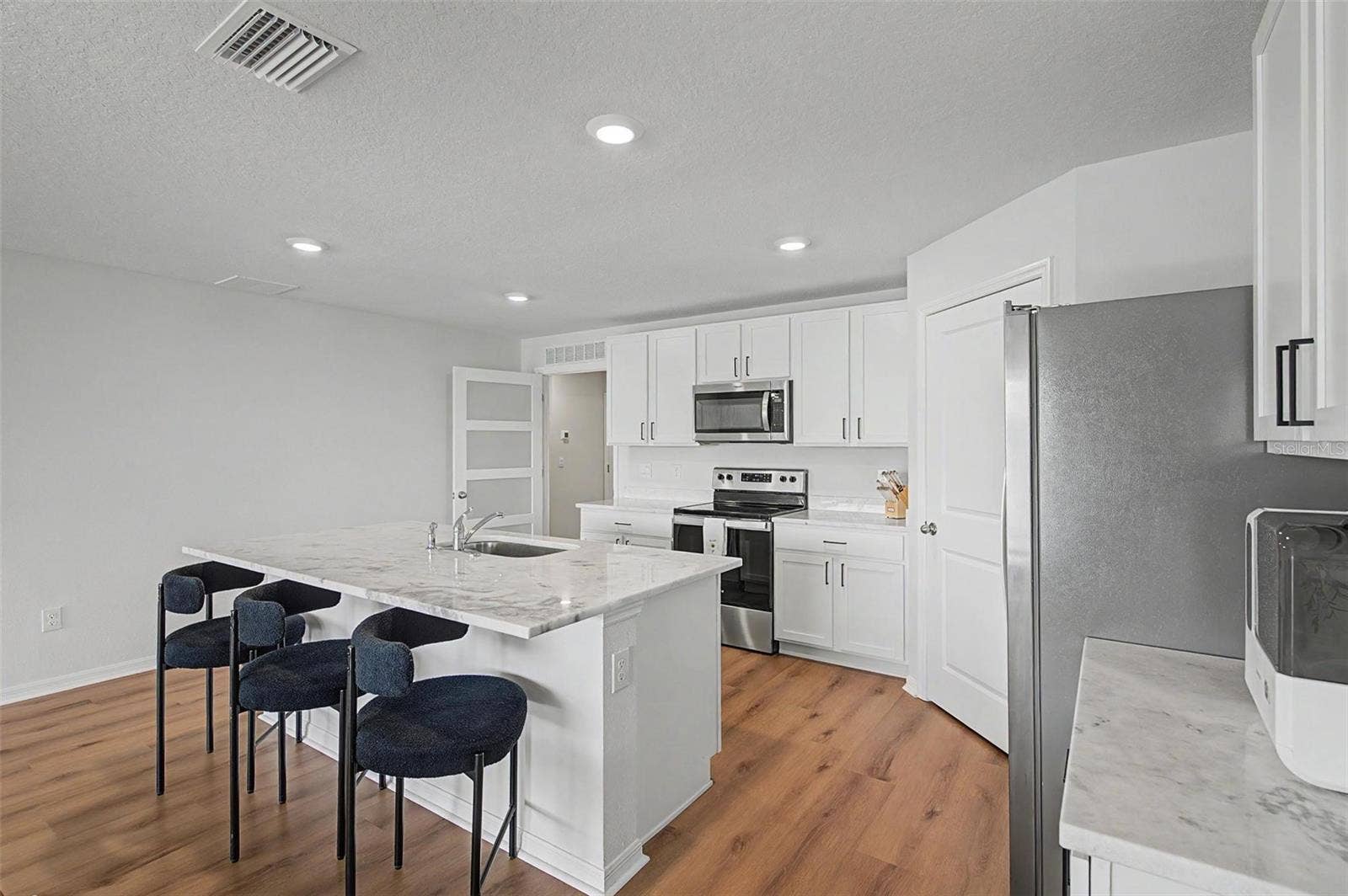 3733 112TH STREET E, Palmetto, FL 34221 3733 112TH STREET E, Palmetto, FL 34221