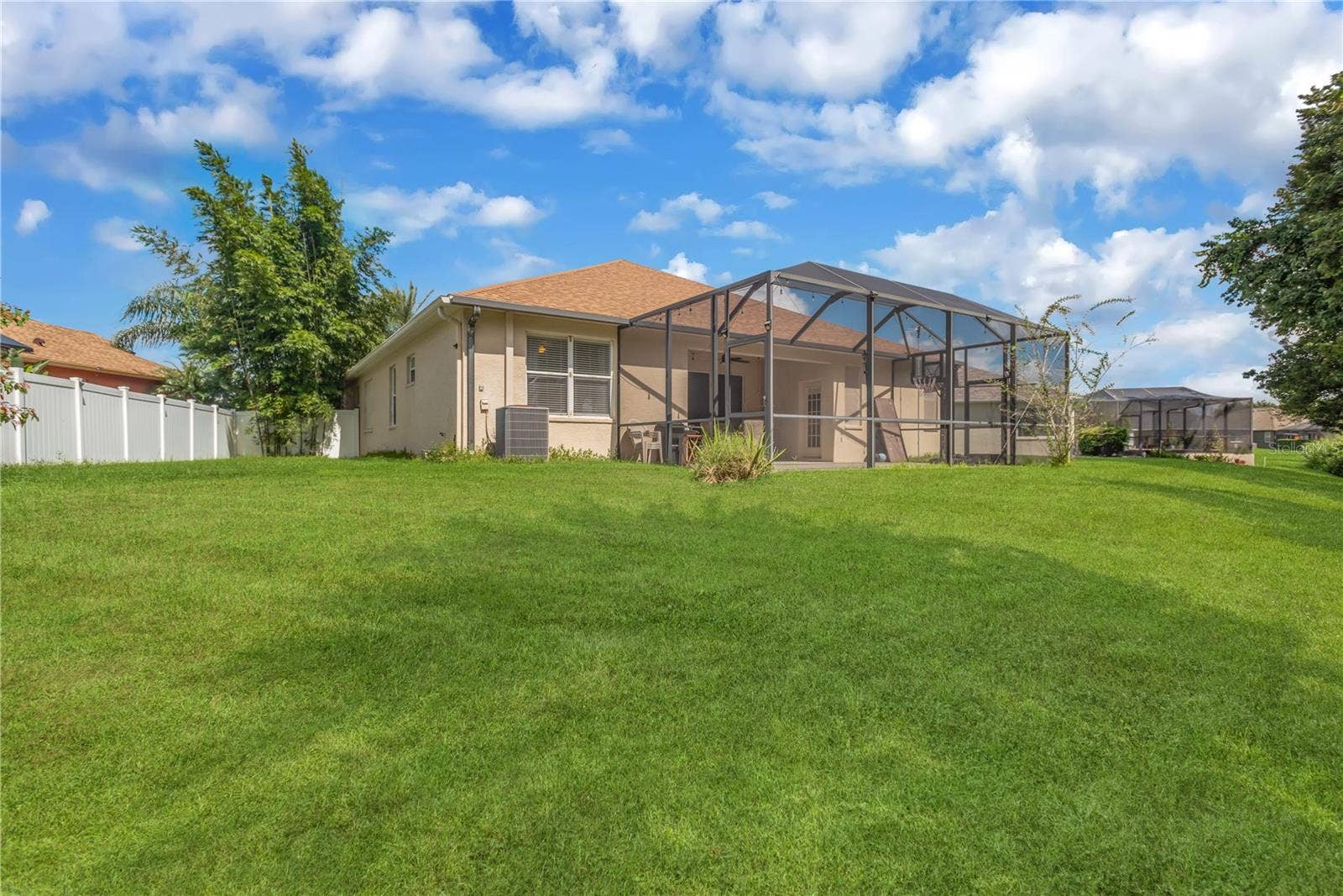 Enormous backyard!