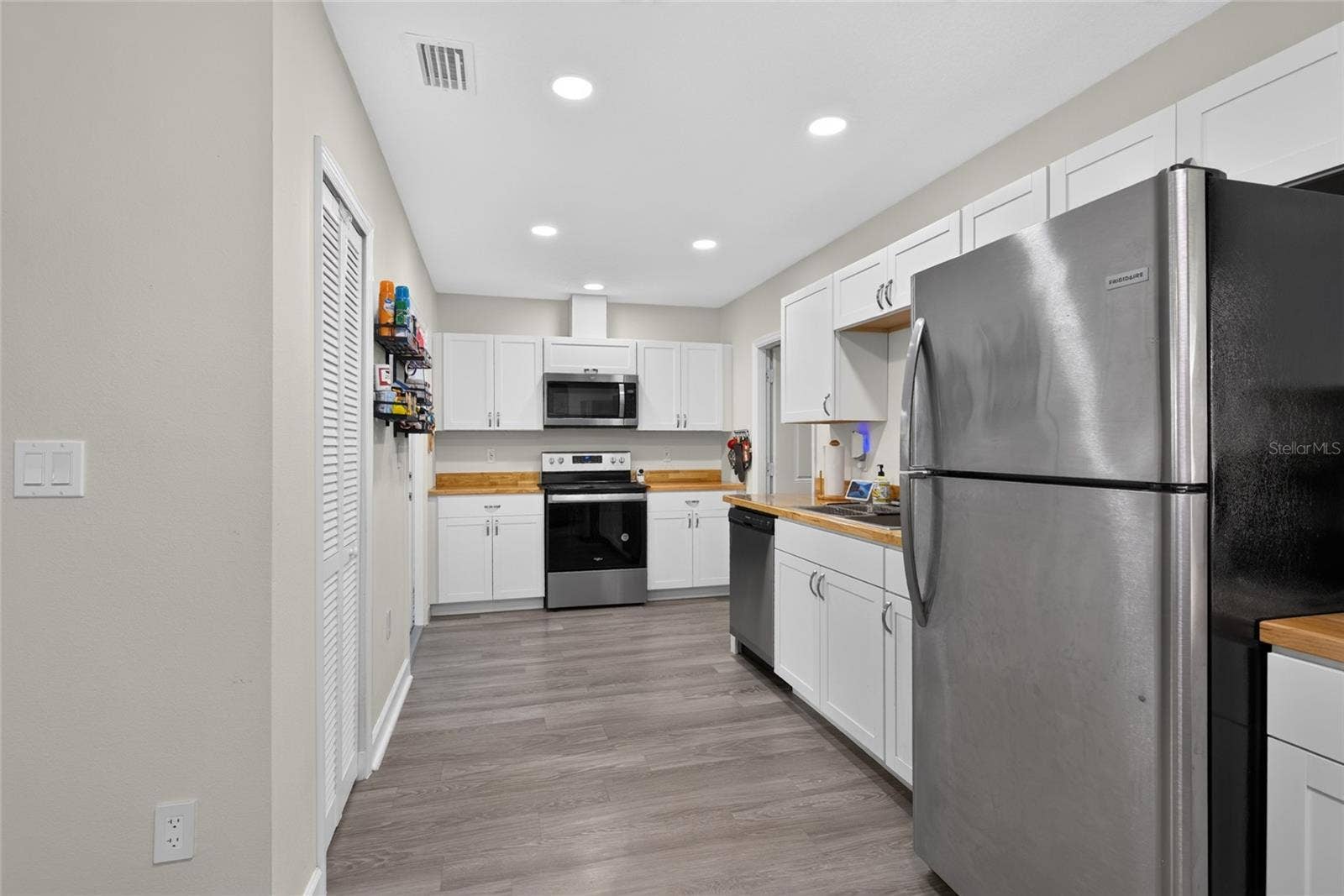 21397 CANAL DRIVE, Brooksville, FL 34601 21397 CANAL DRIVE, Brooksville, FL 34601